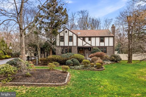 Homes For Sale - 705 Iron Post Road<br/> MOORESTOWN, NJ 08057