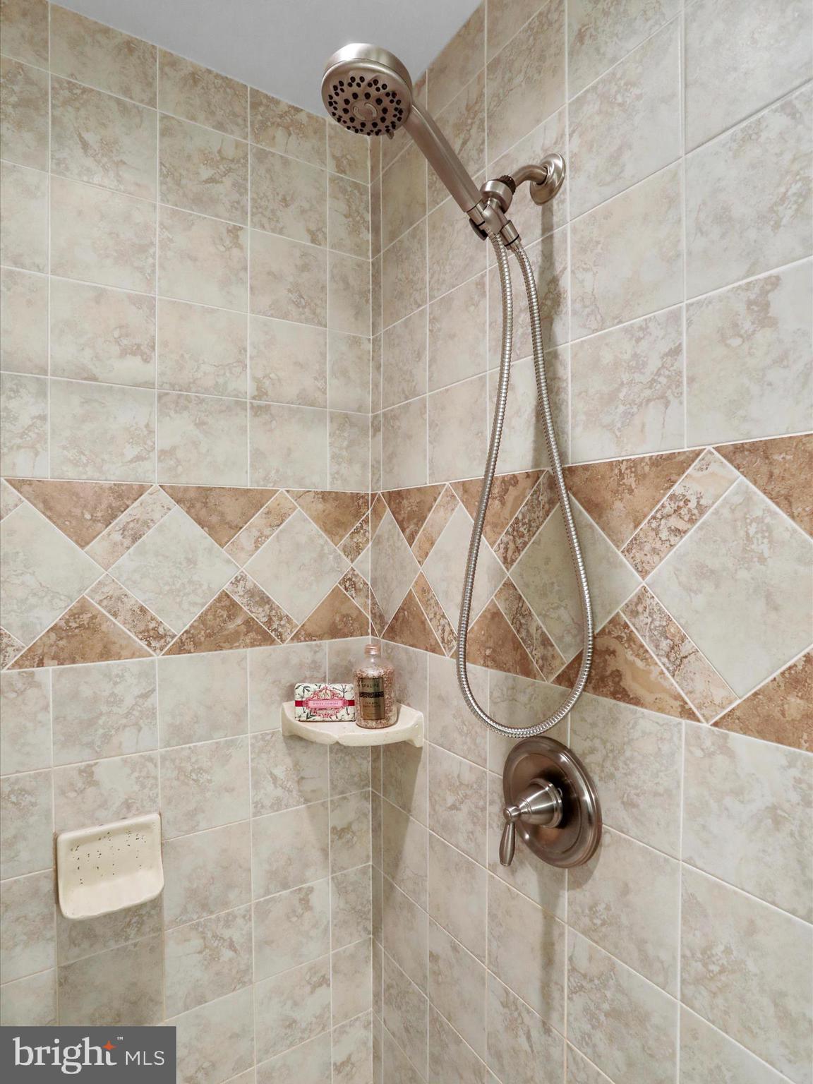 ASHLAND VILLAGE - Residential