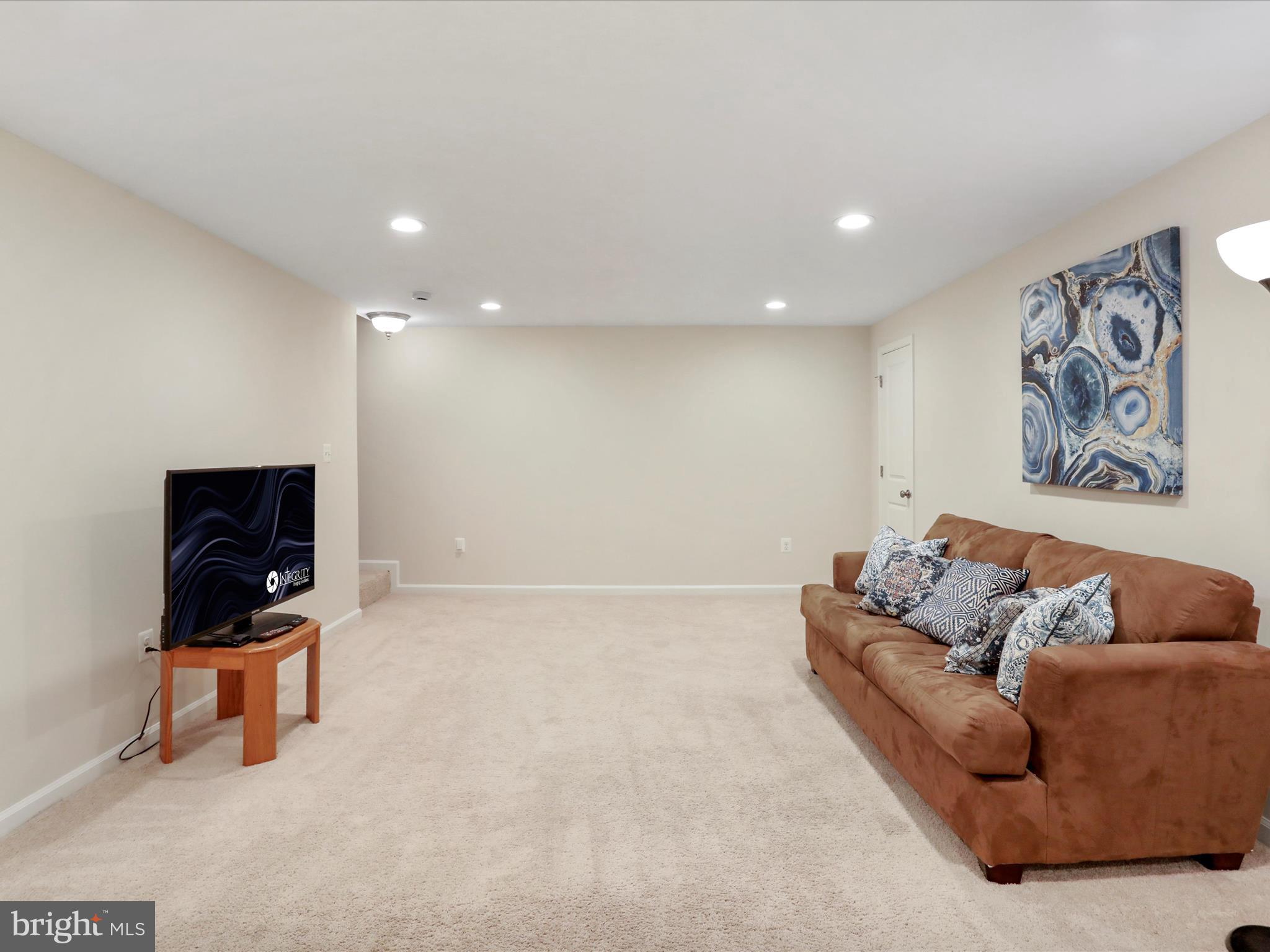 ASHLAND VILLAGE - Residential