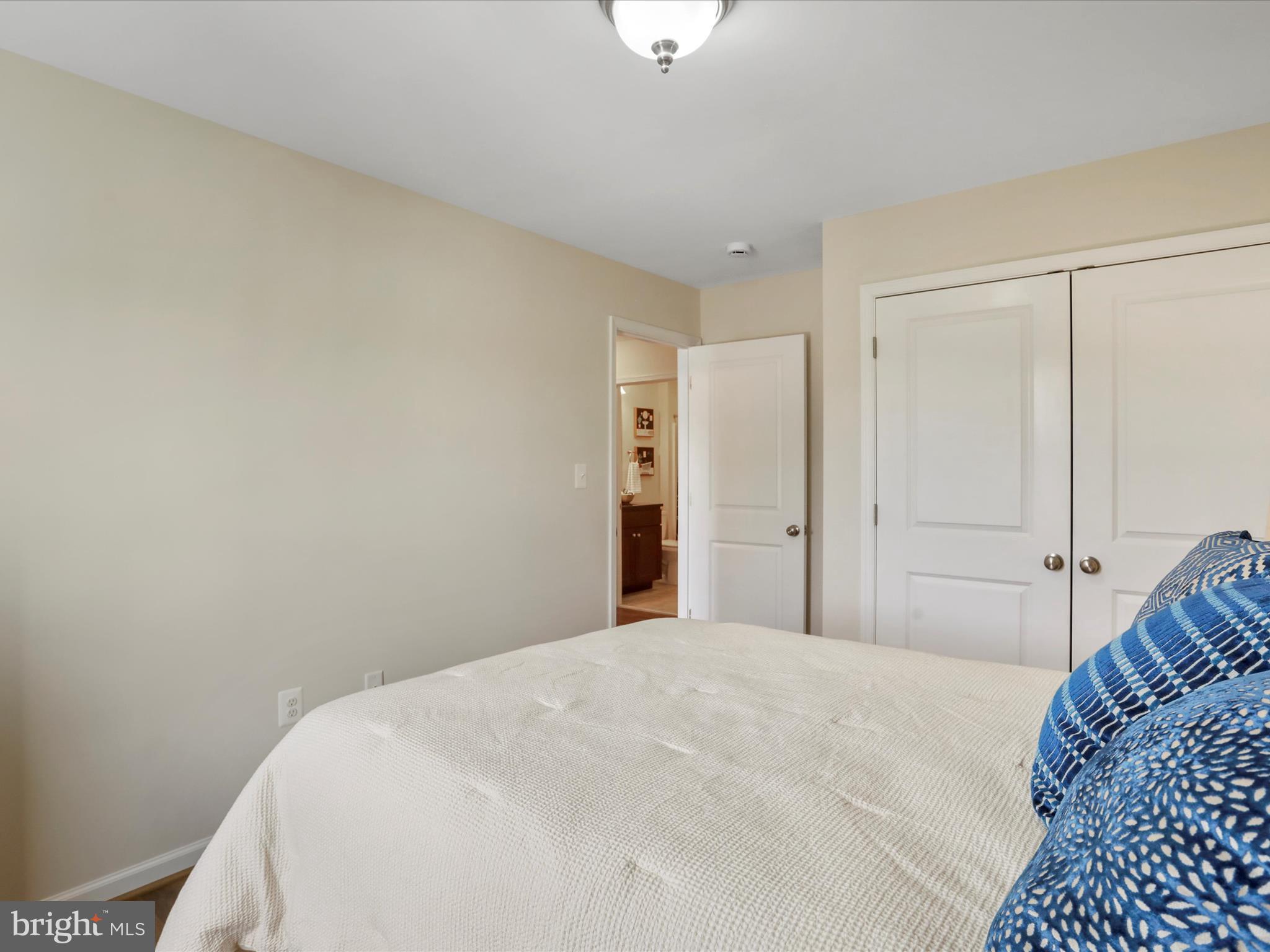 ASHLAND VILLAGE - Residential