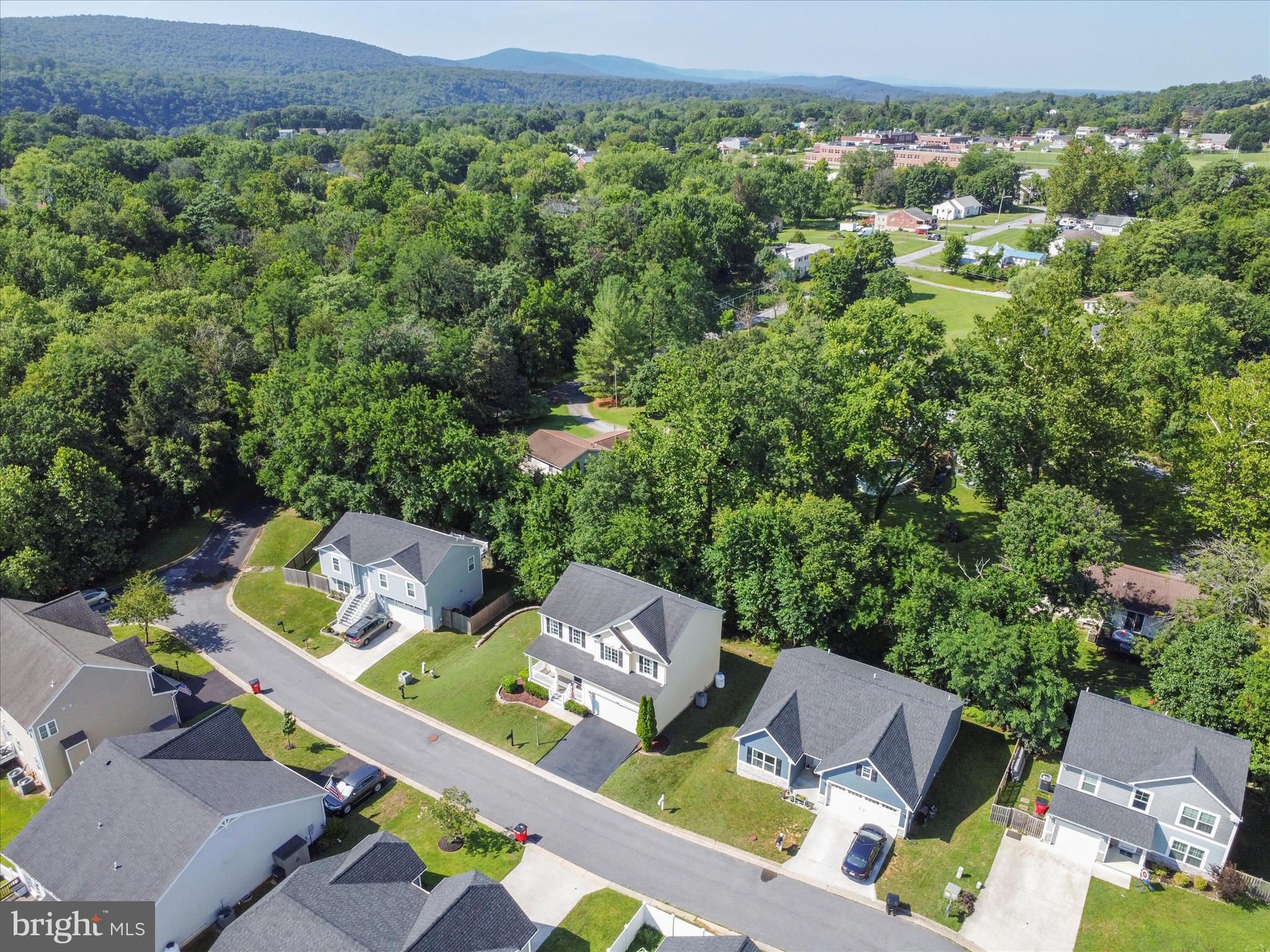 ASHLAND VILLAGE - Residential