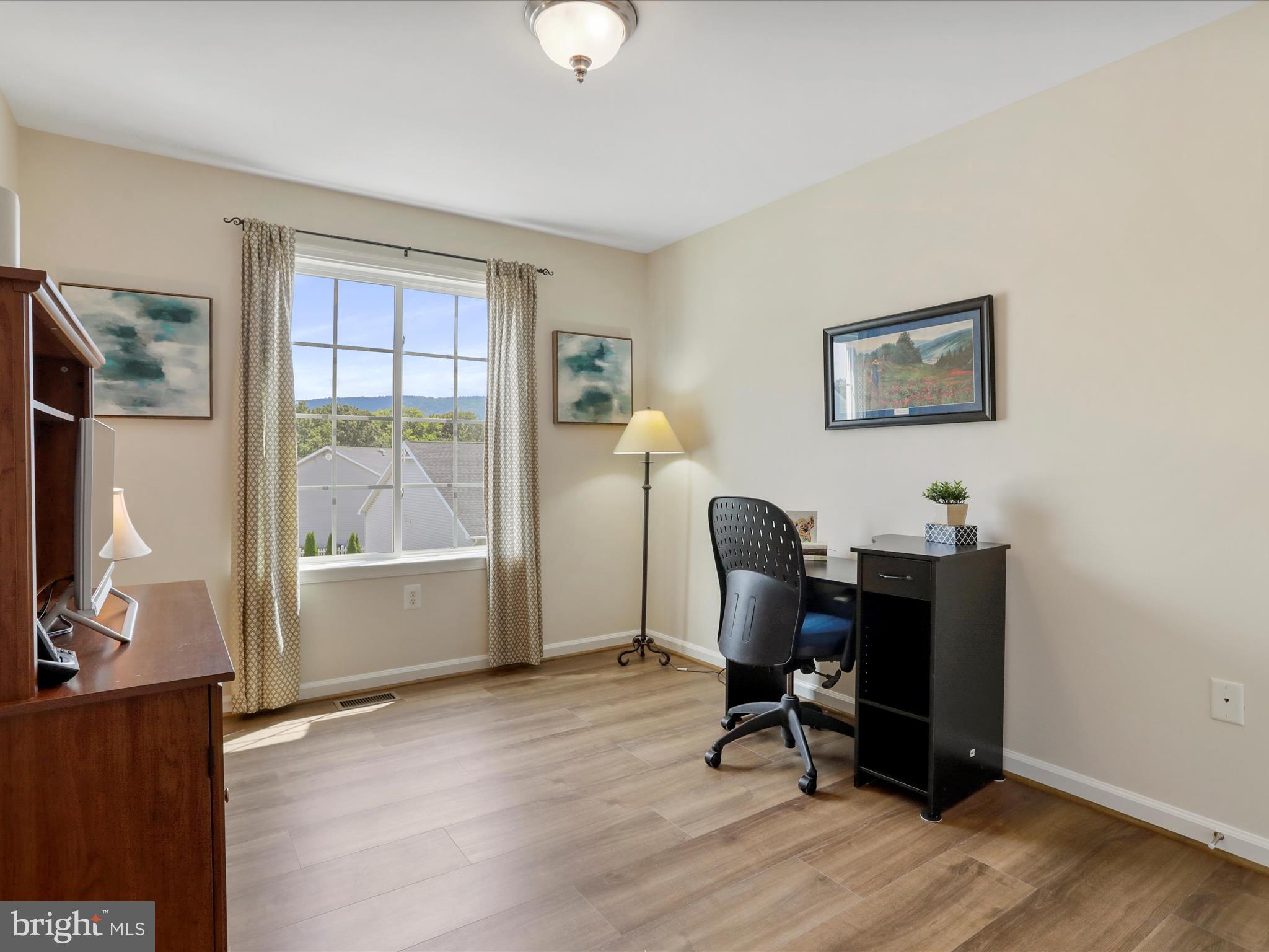 ASHLAND VILLAGE - Residential