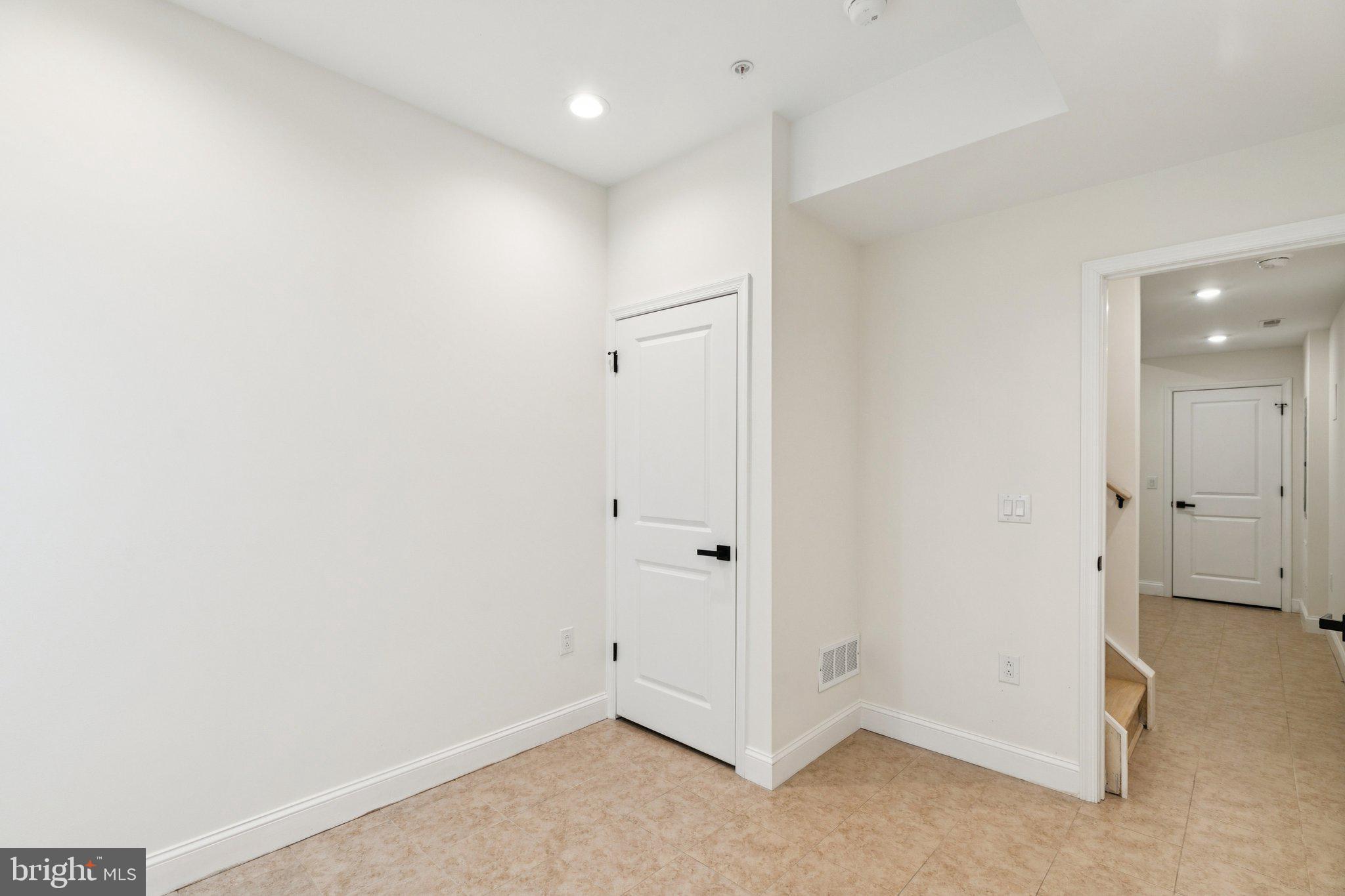 PHILADELPHIA - Residential