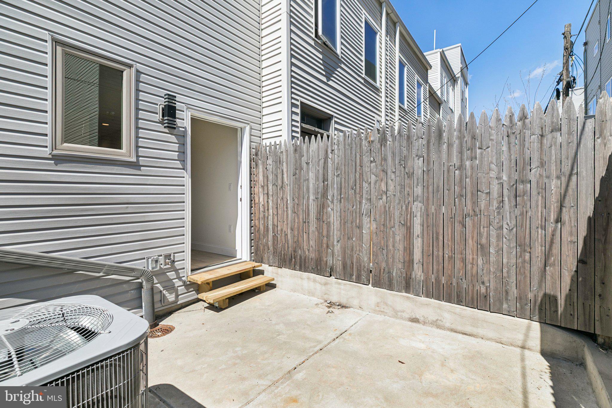 PHILADELPHIA - Residential