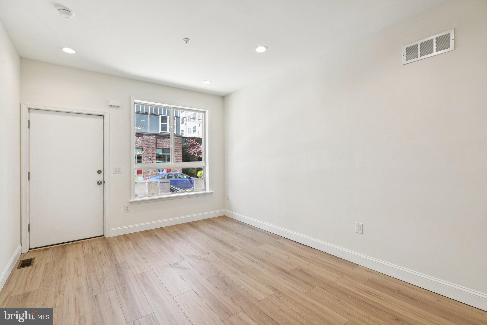 PHILADELPHIA - Residential