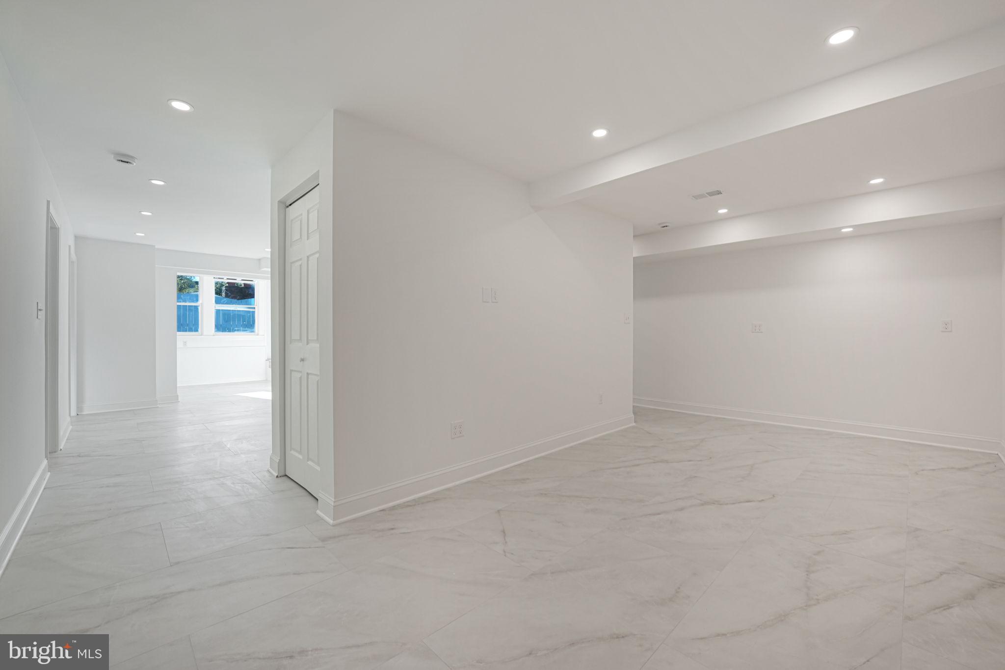 BARCROFT - Residential