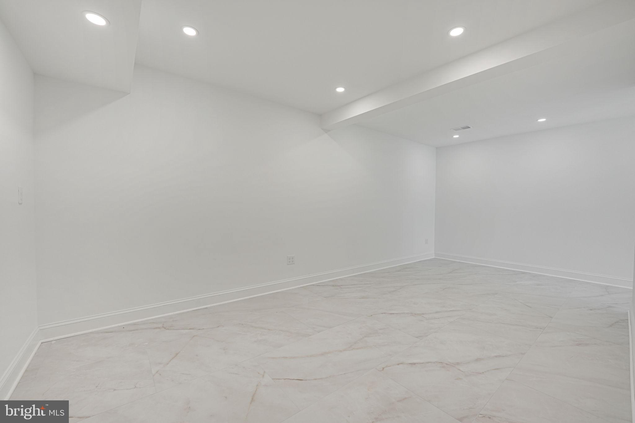 BARCROFT - Residential