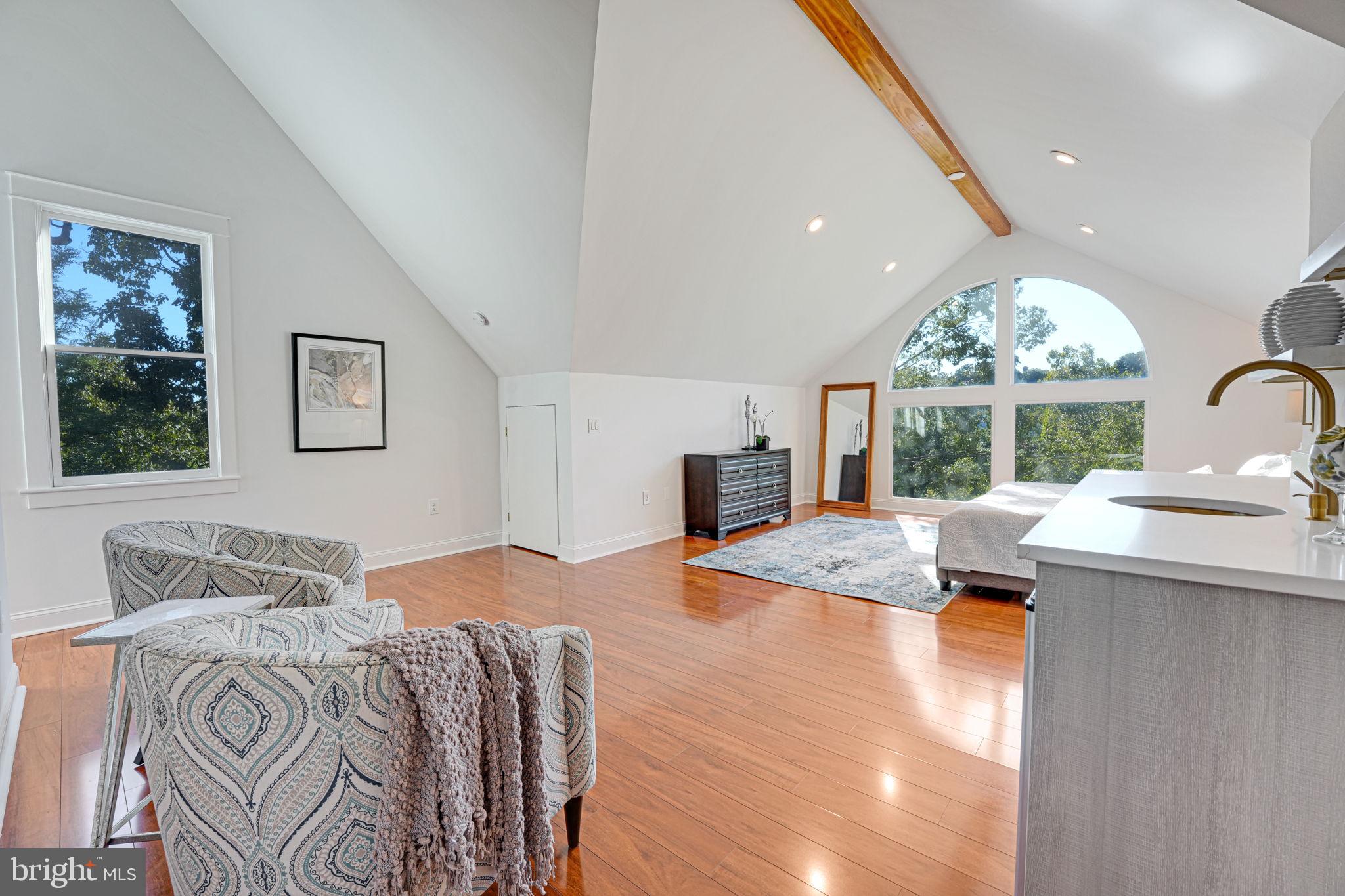 BARCROFT - Residential