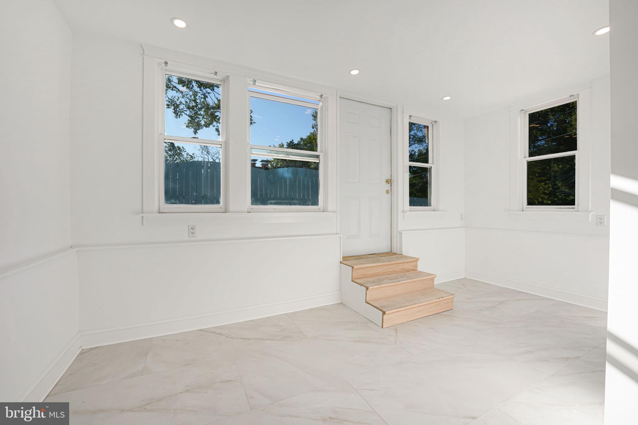 BARCROFT - Residential