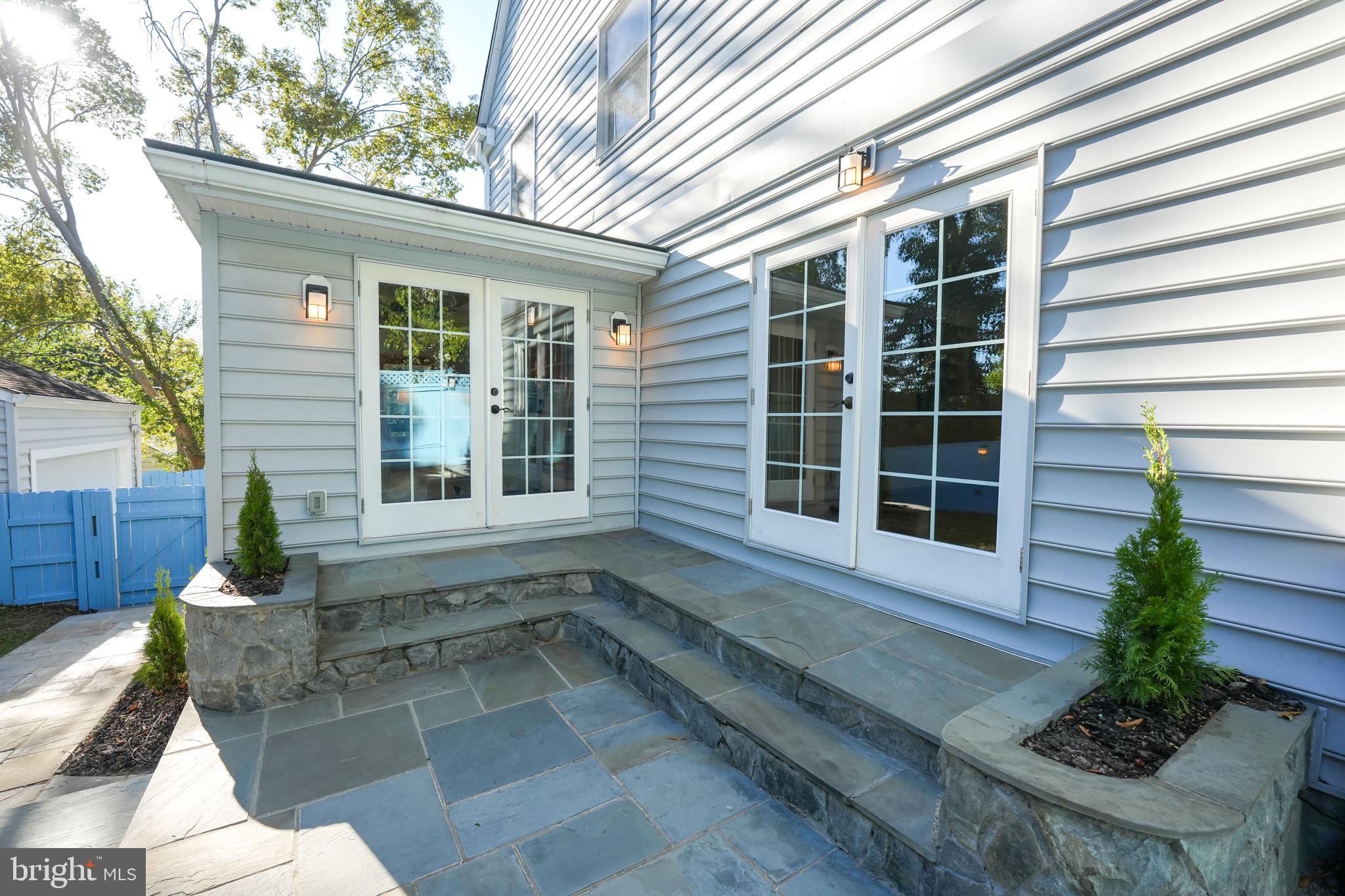 BARCROFT - Residential