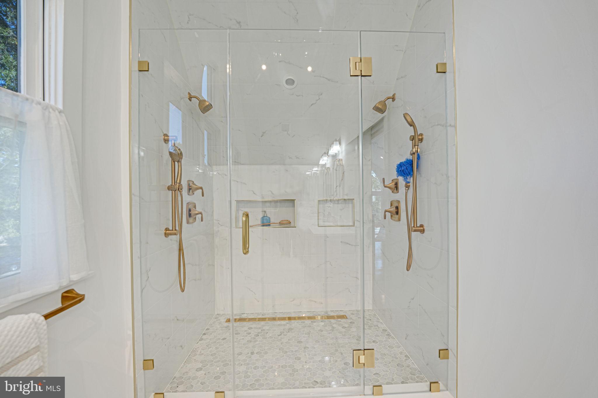 BARCROFT - Residential