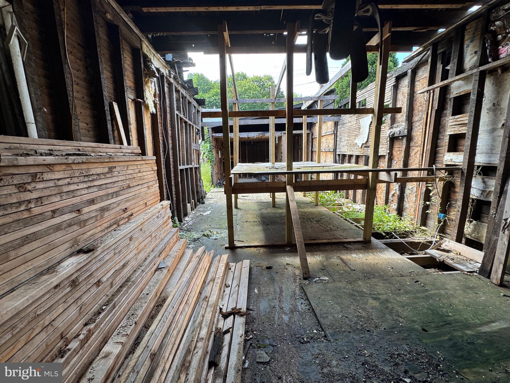 ASHLAND - Residential