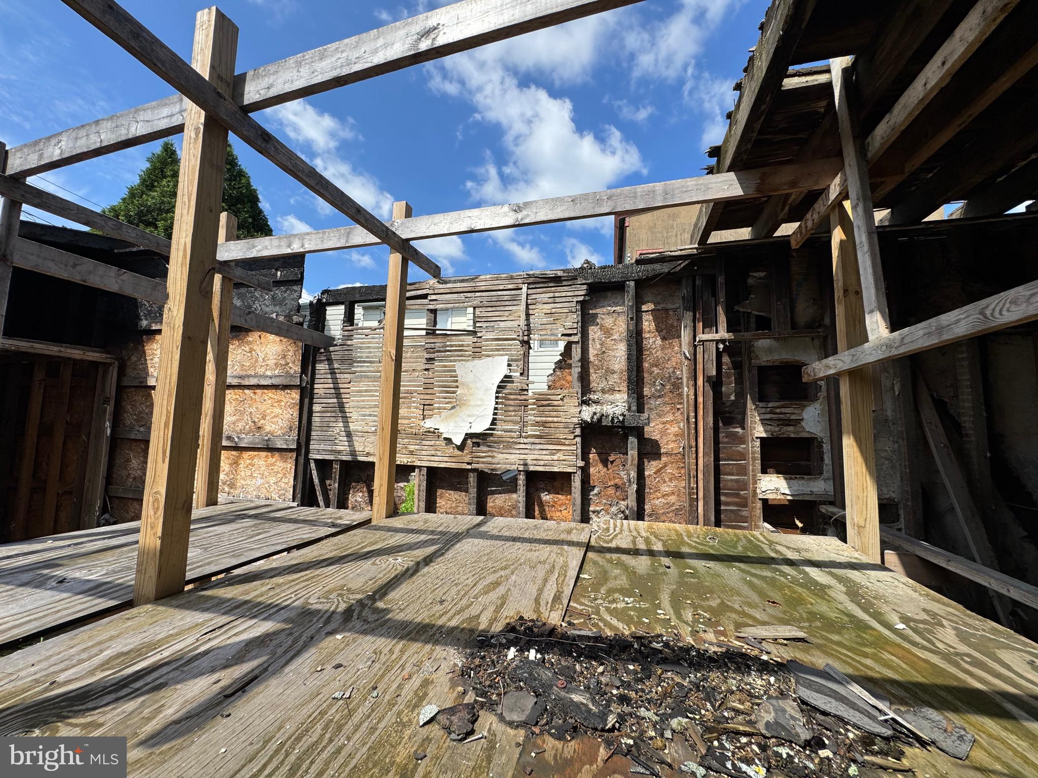 ASHLAND - Residential