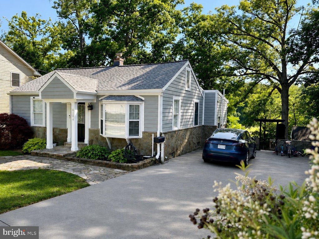 Photo of 4106 Fern Street, FAIRFAX, VA 22030 (MLS # VAFC2008464)