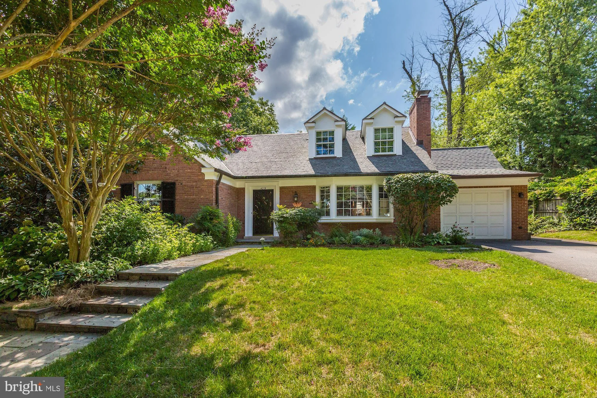 4219 50th Street NW, Washington, DC 20016