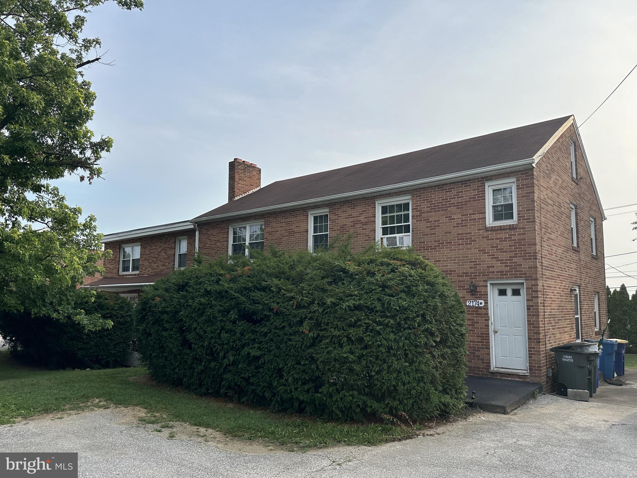 Note: Applicant must fill out an application and be approved PRIOR to viewing the property. The online application can be found on our website. You can apply for this property under the property description.