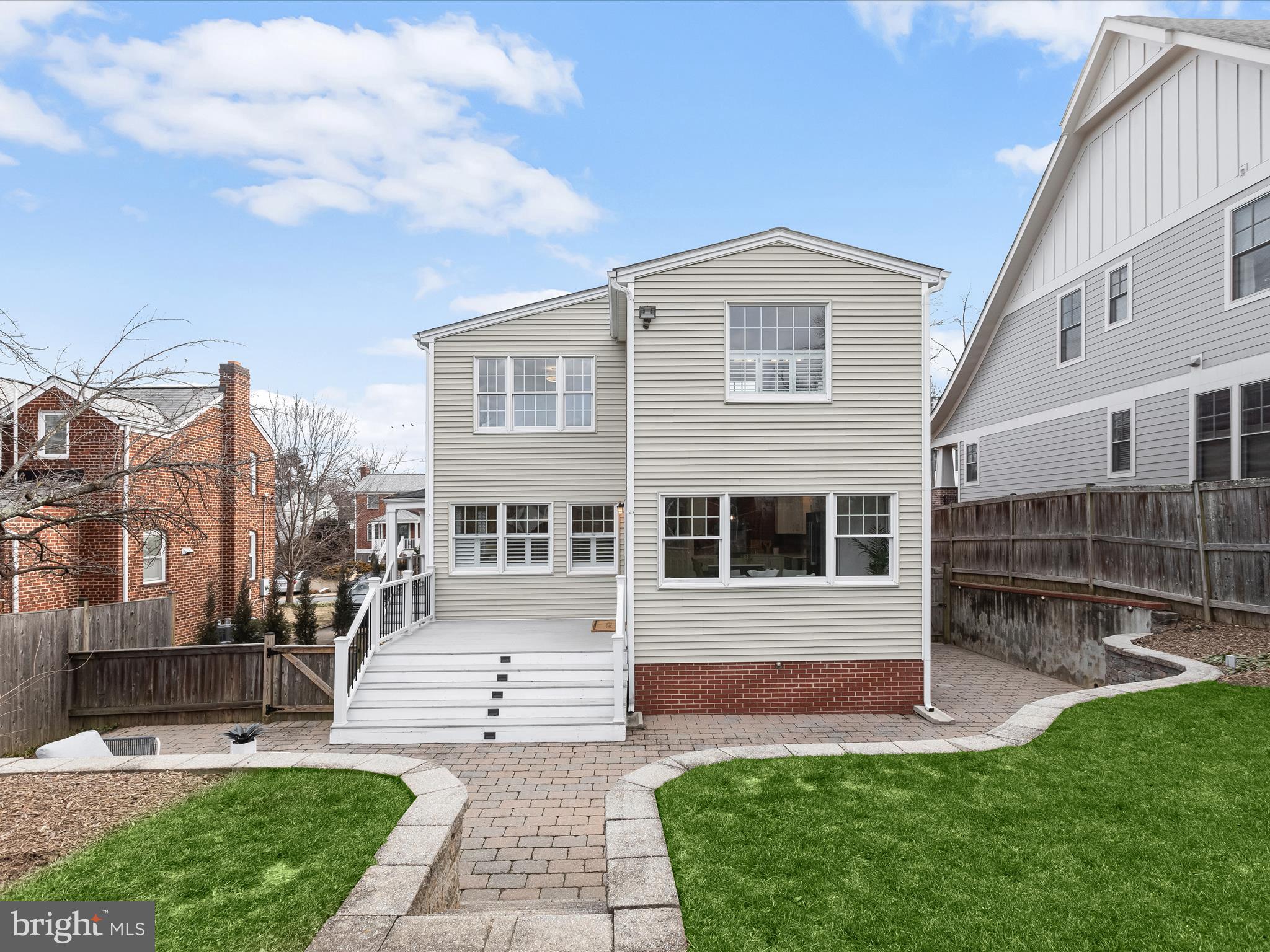 MILBURN TERRACE - Residential