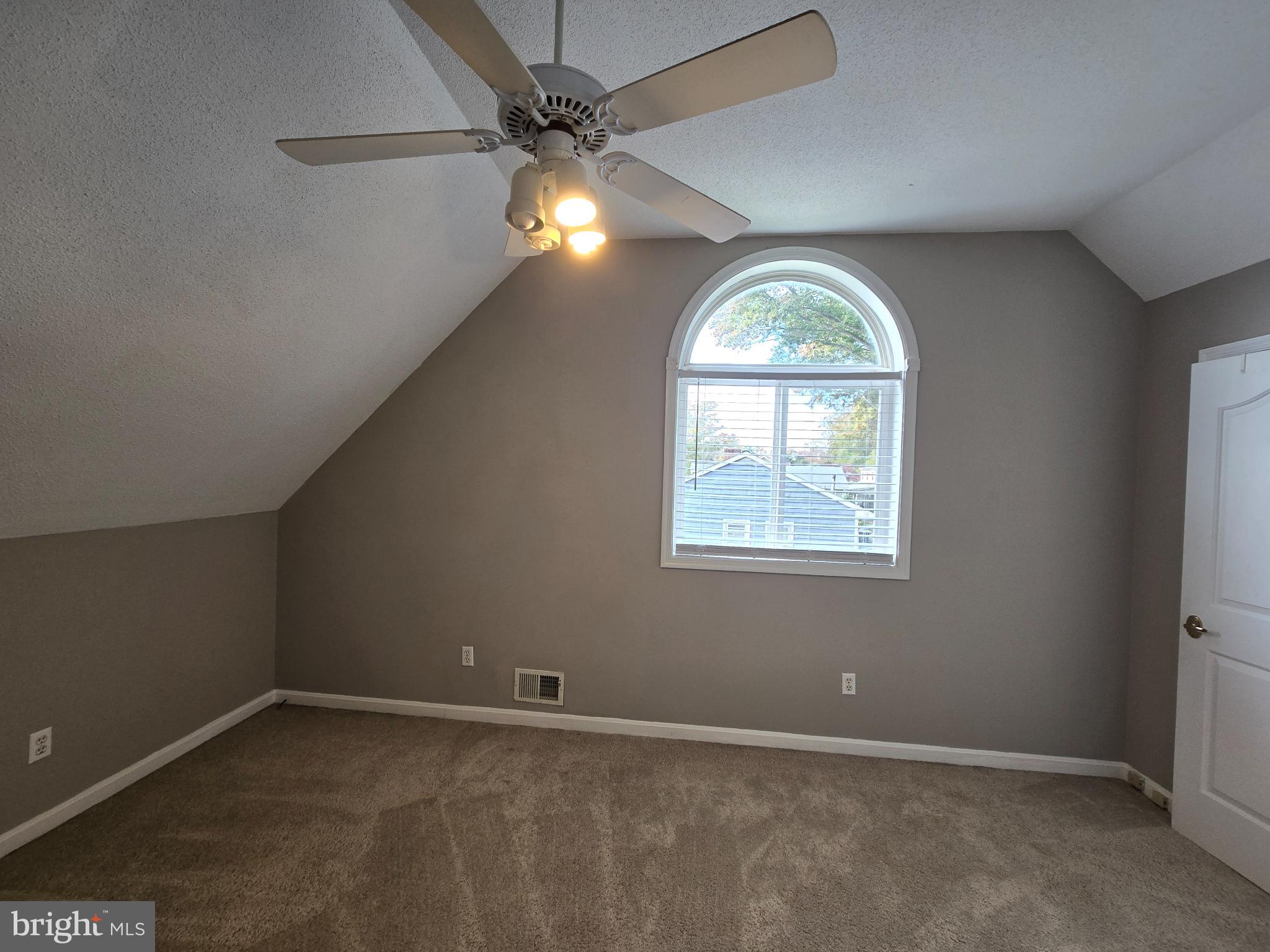 DUTCH ACRES - Residential