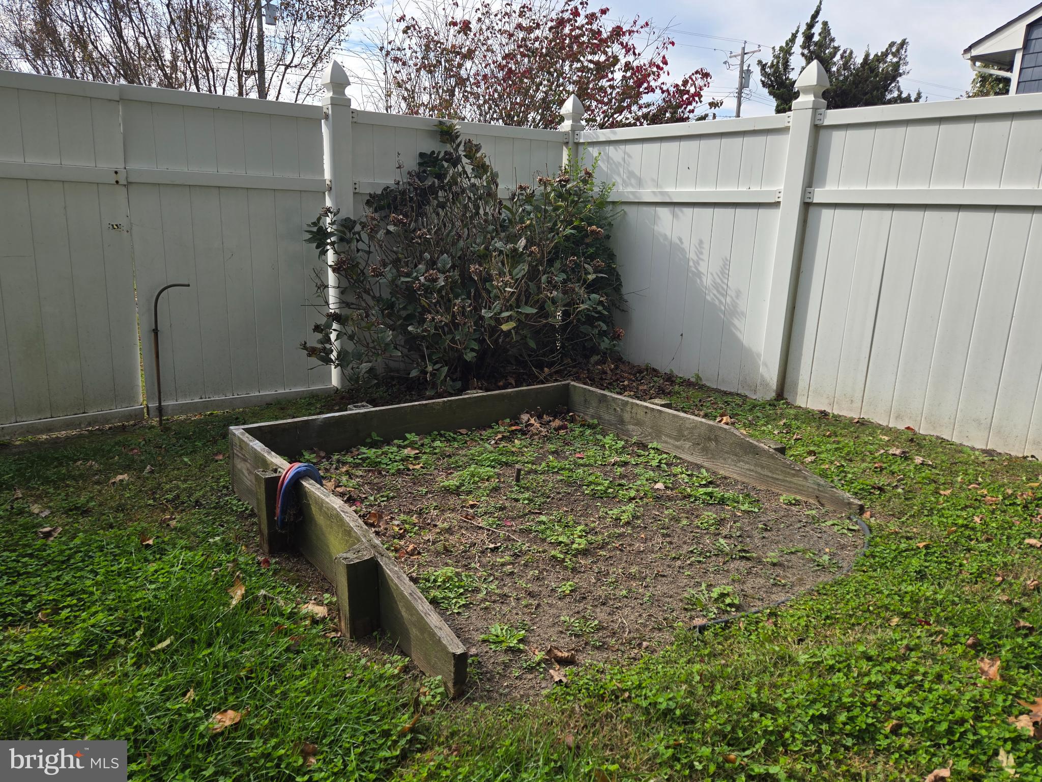 DUTCH ACRES - Residential