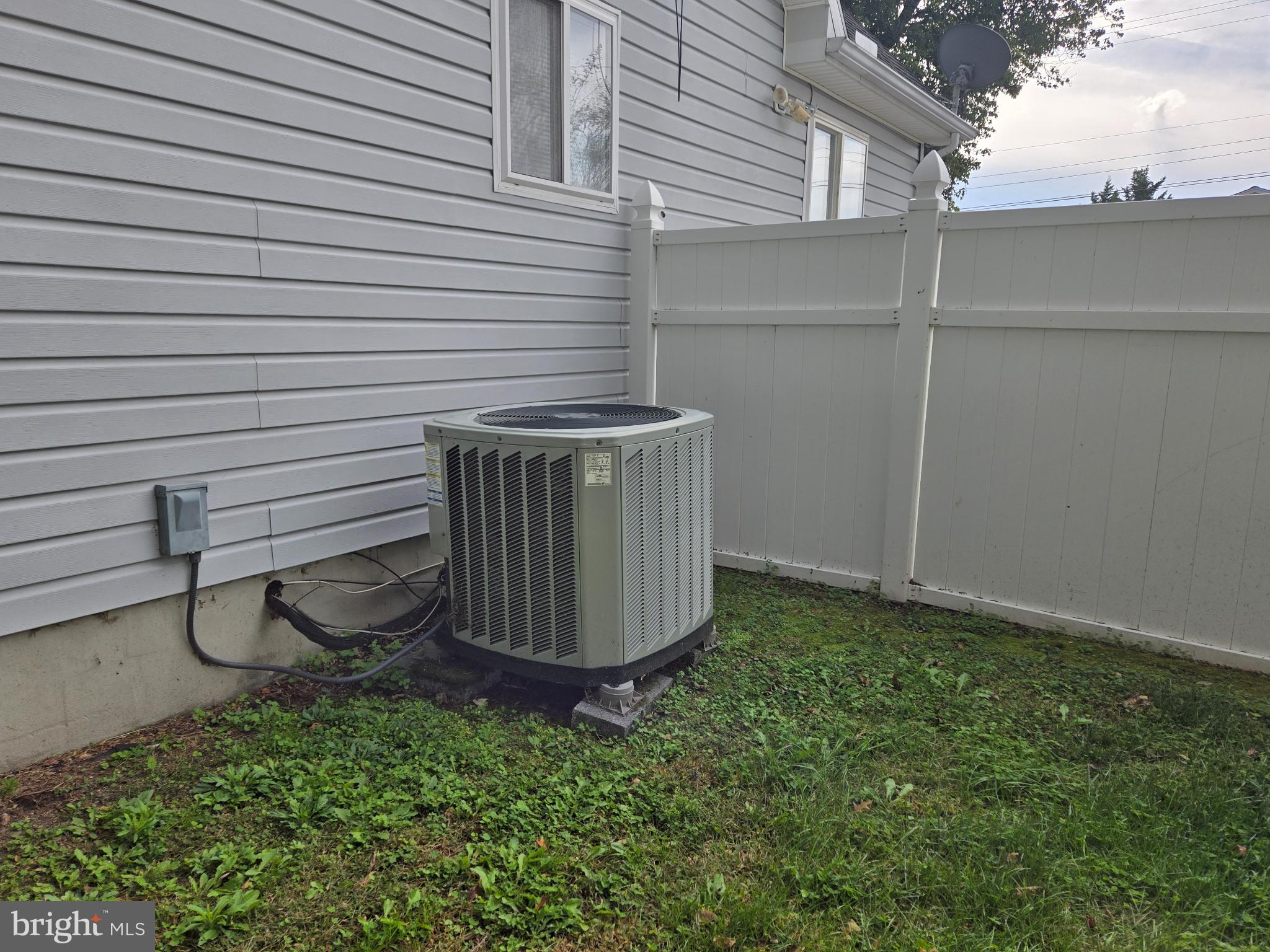 DUTCH ACRES - Residential