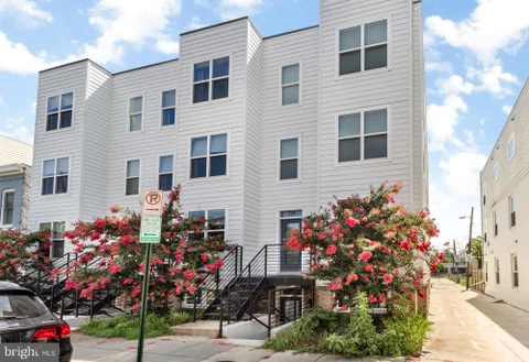 MLS: DCDC2276520