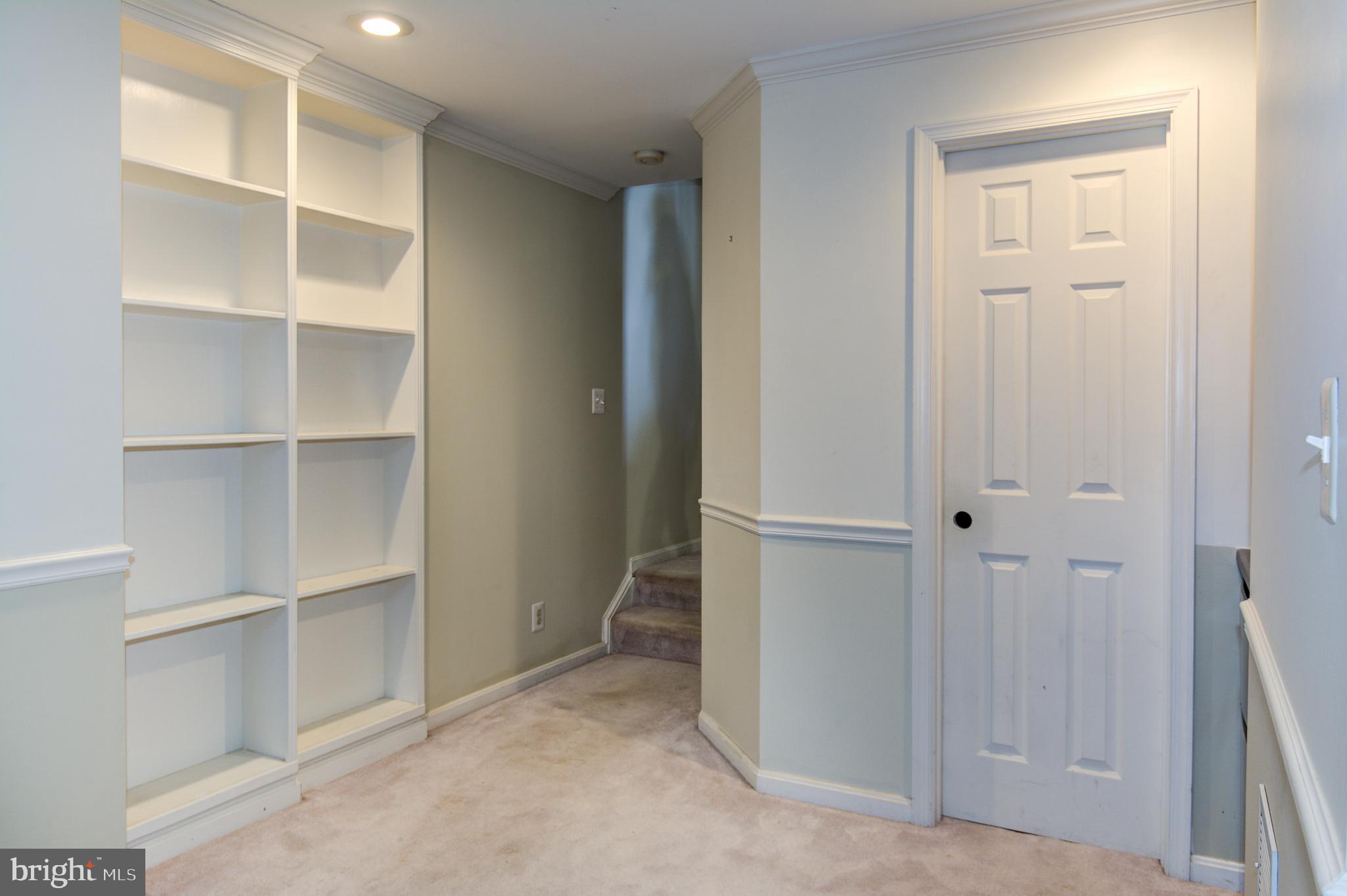 SHELTONS RUN - Residential