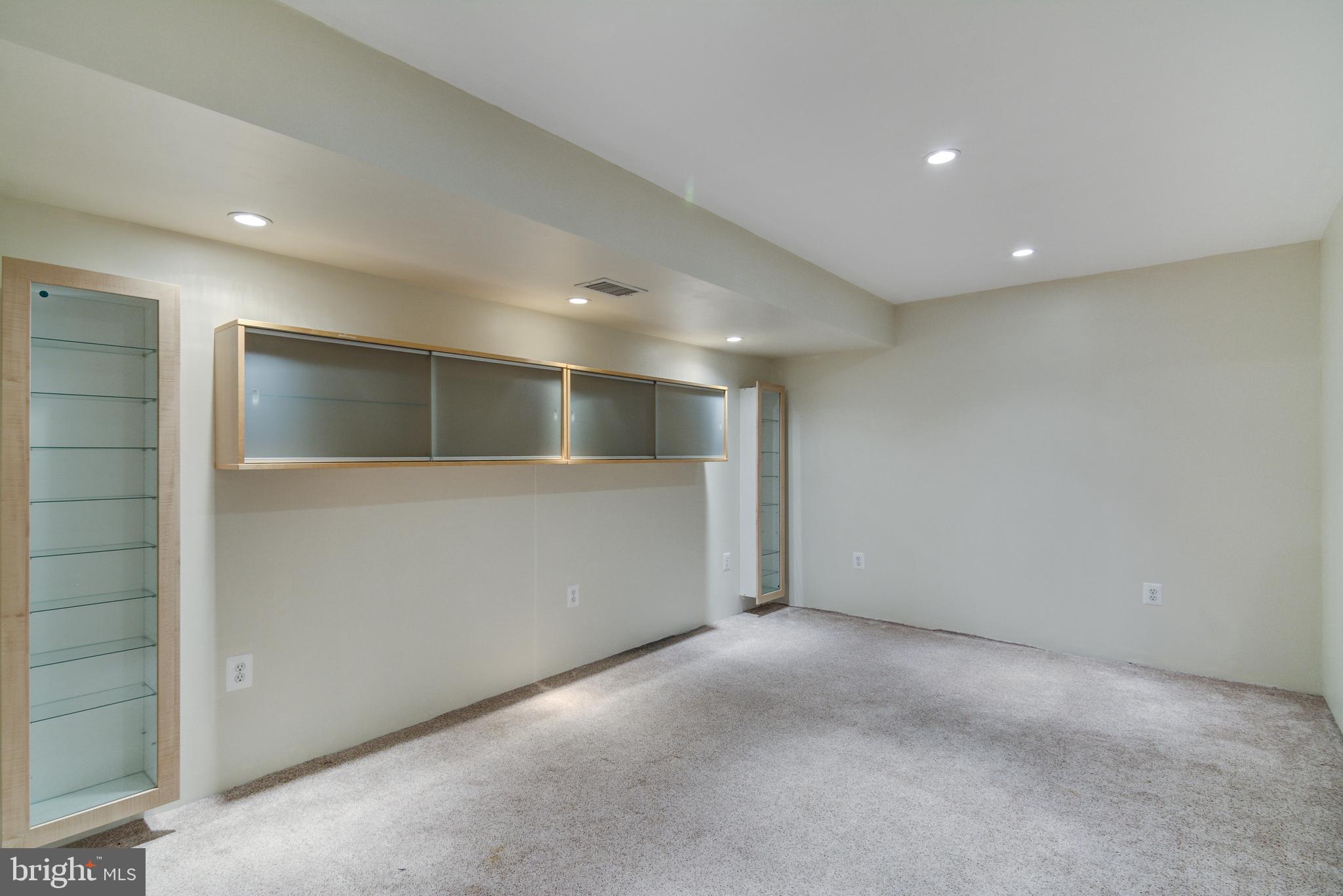 SHELTONS RUN - Residential