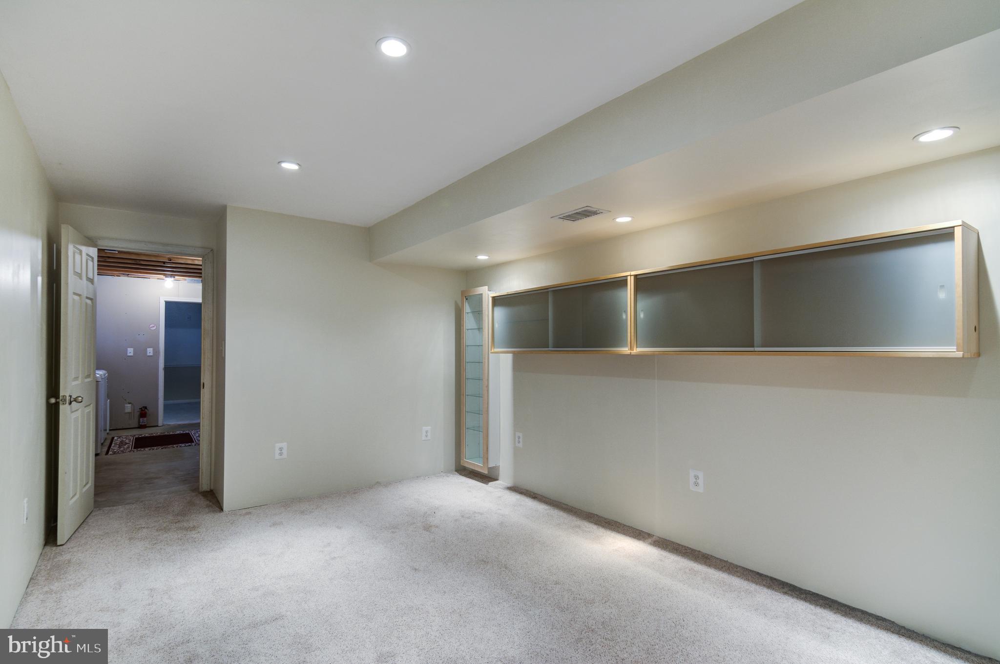 SHELTONS RUN - Residential