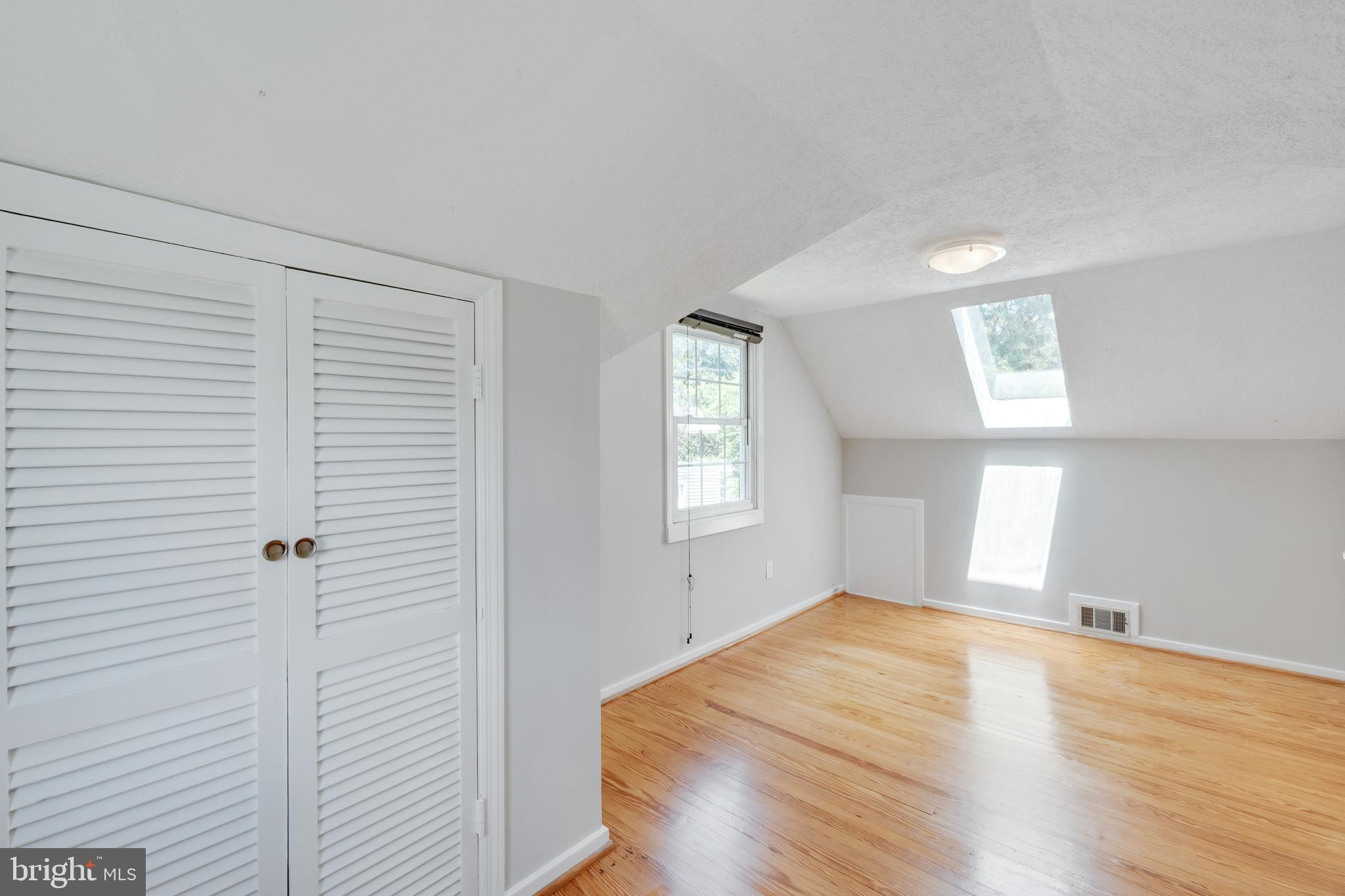 BUCKNELL MANOR - Residential