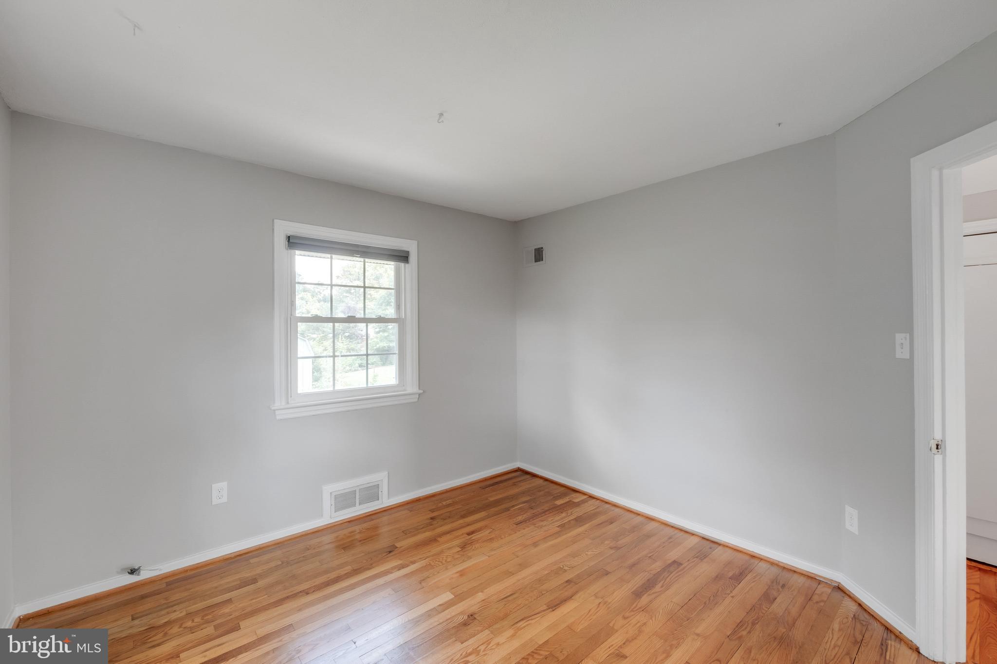 BUCKNELL MANOR - Residential