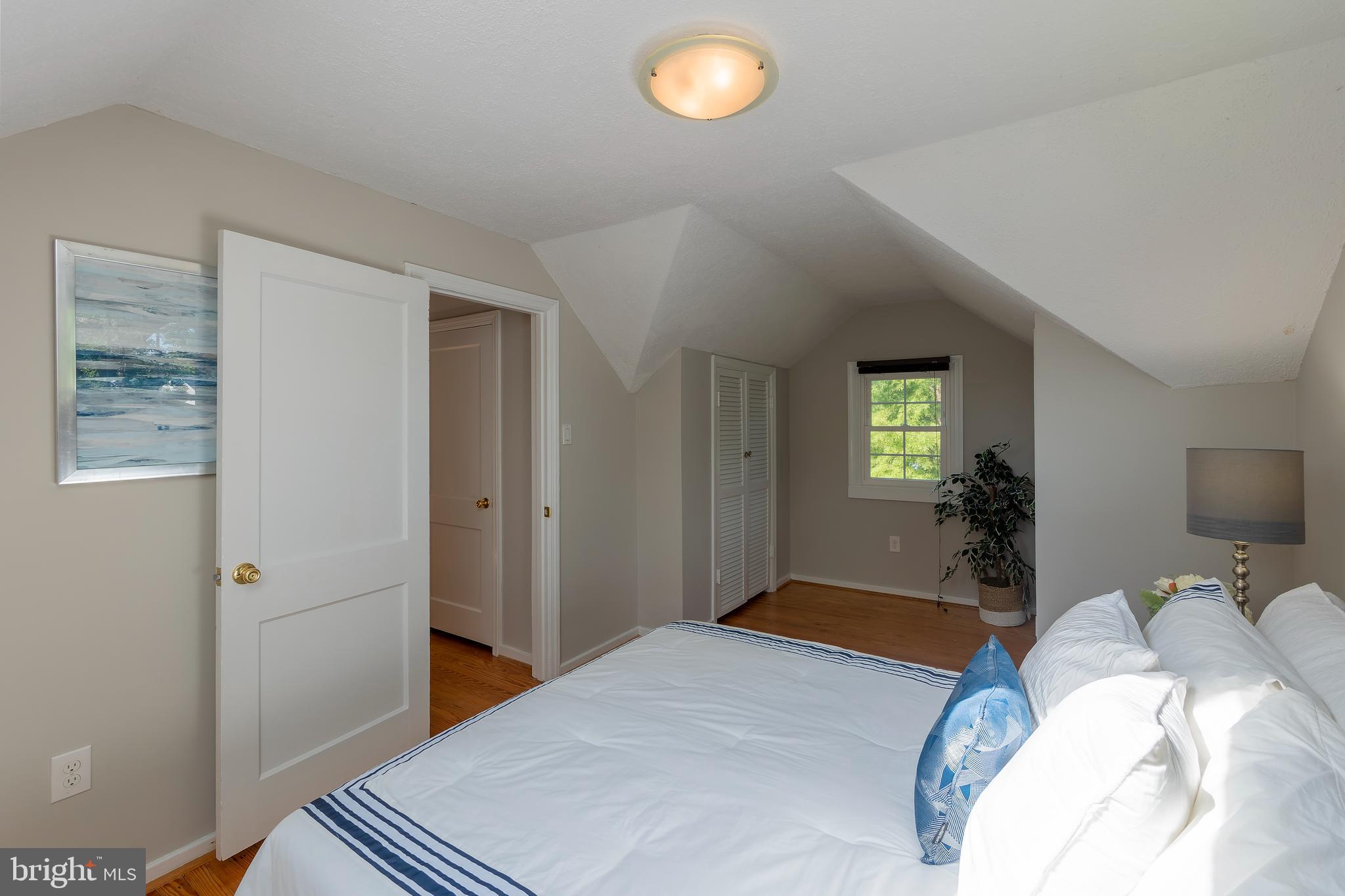 BUCKNELL MANOR - Residential