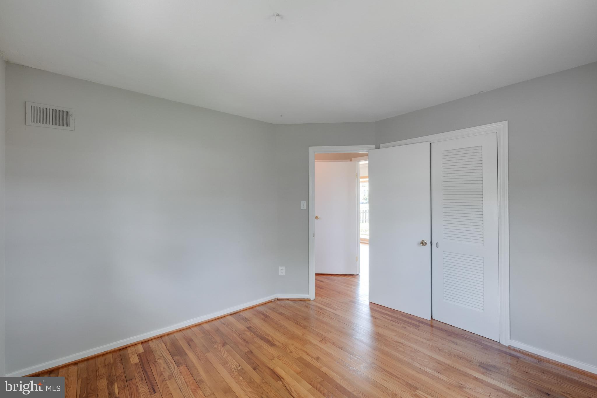 BUCKNELL MANOR - Residential