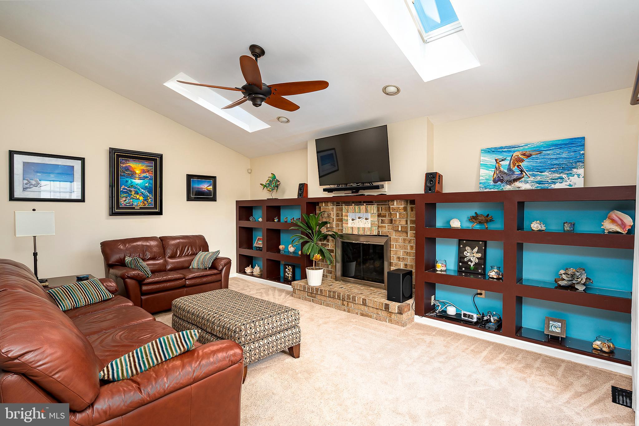 GUNNERS LAKE VILLAGE - Residential