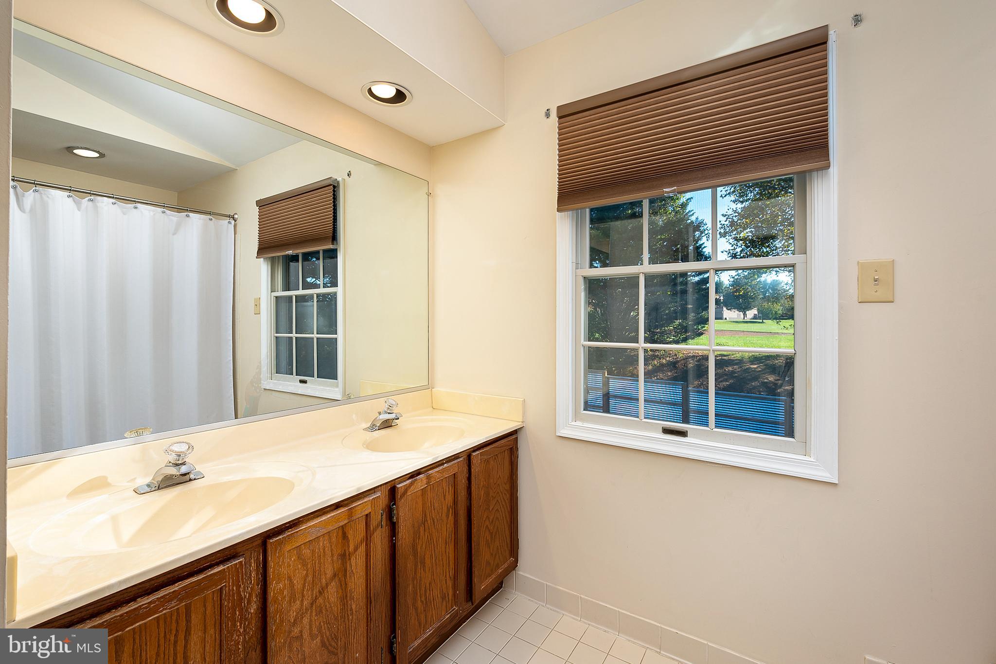 GUNNERS LAKE VILLAGE - Residential