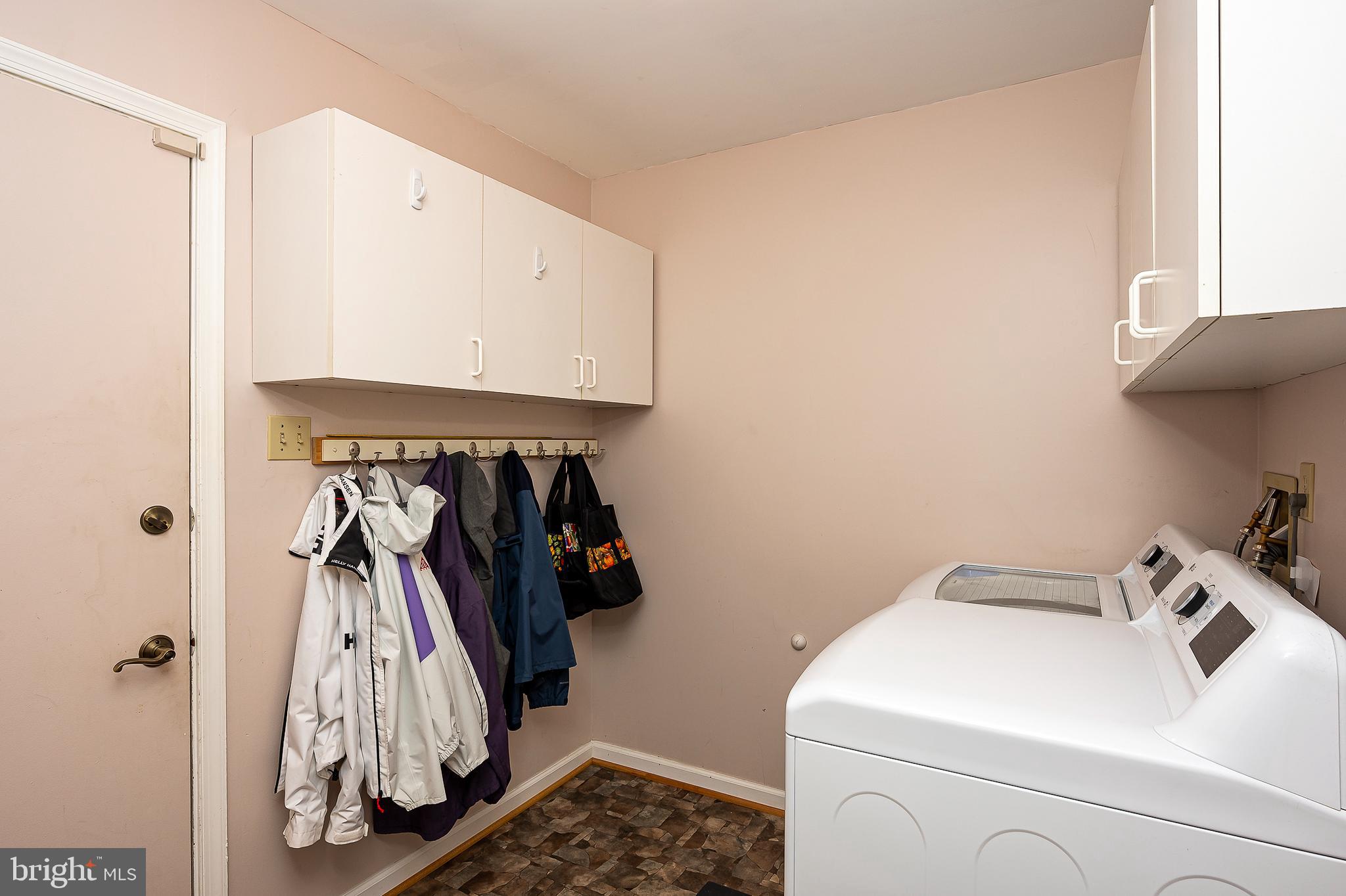 GUNNERS LAKE VILLAGE - Residential