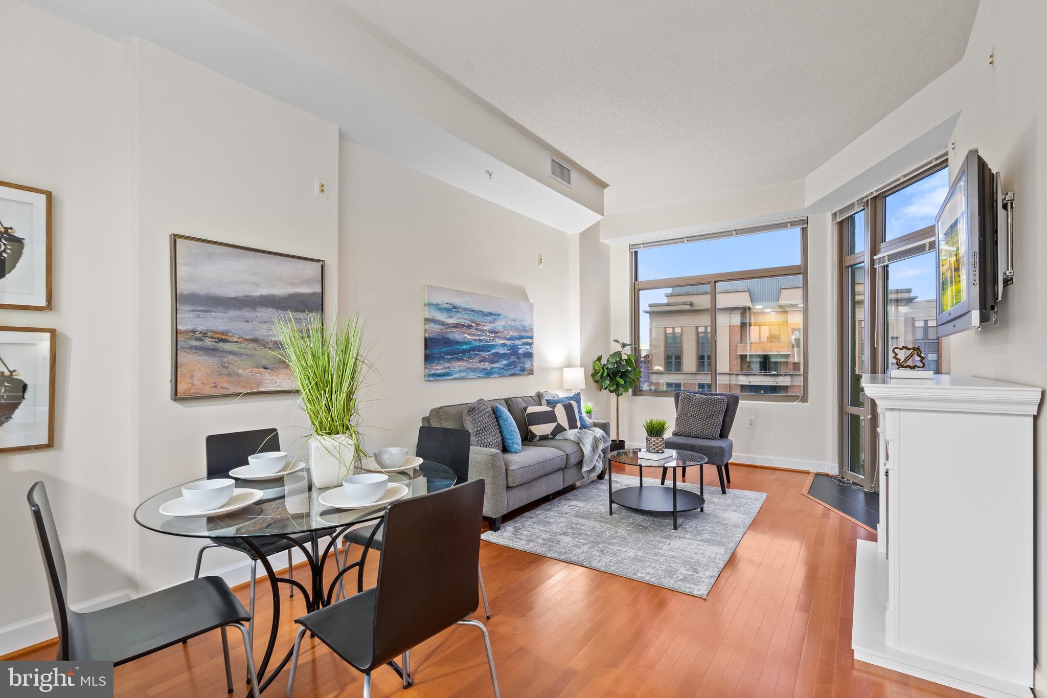 ECLIPSE ON CENTER PARK - Residential