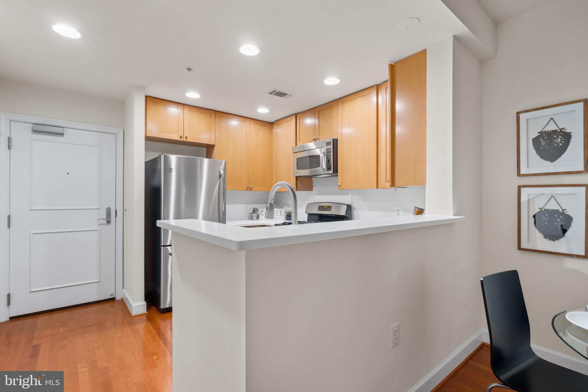 ECLIPSE ON CENTER PARK - Residential