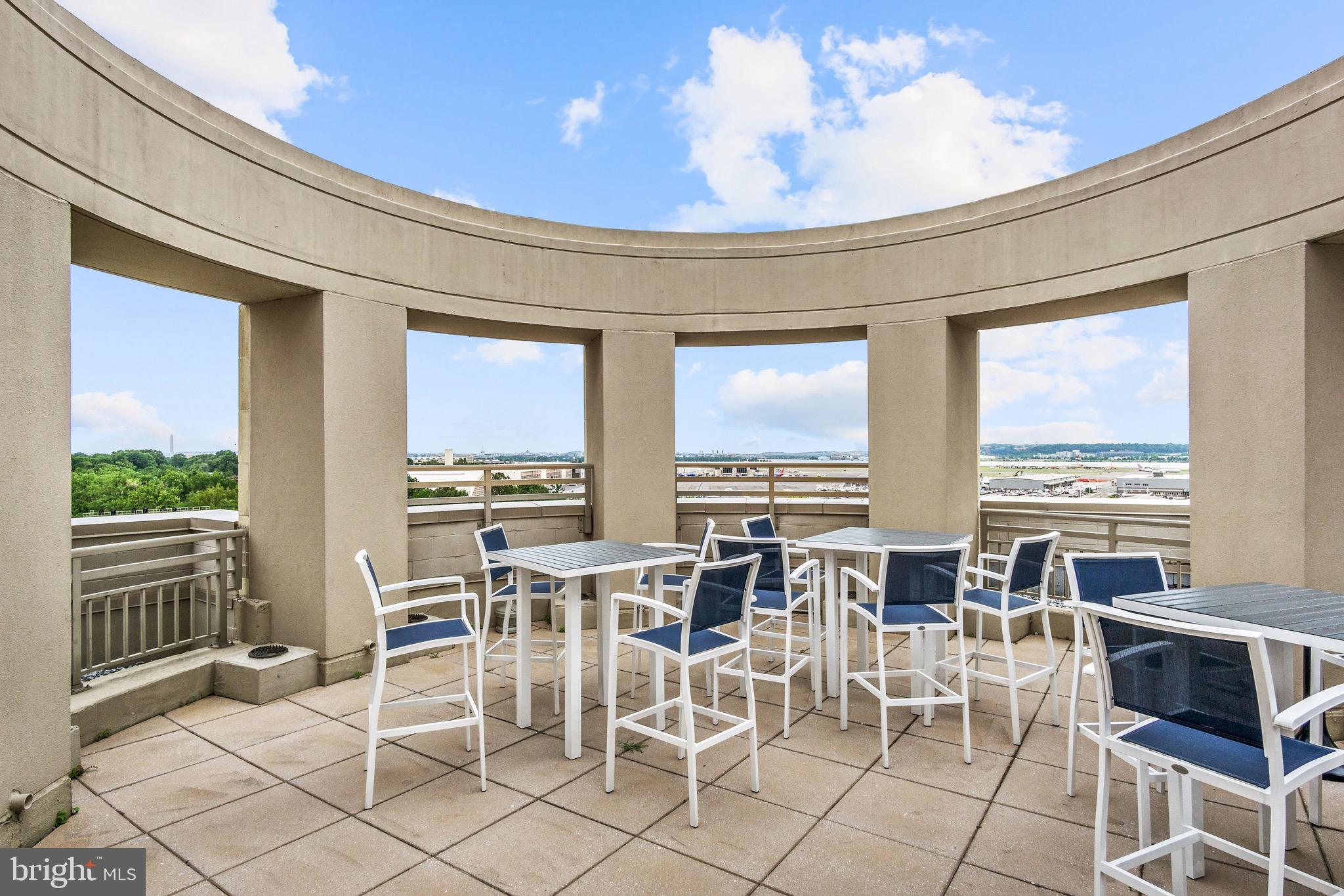 ECLIPSE ON CENTER PARK - Residential