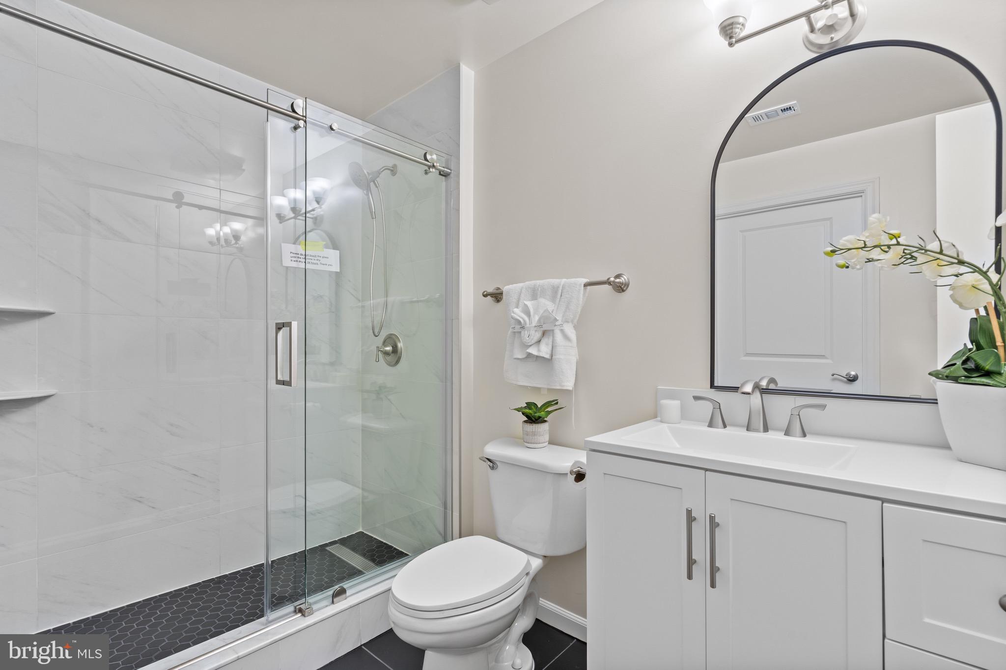 ECLIPSE ON CENTER PARK - Residential