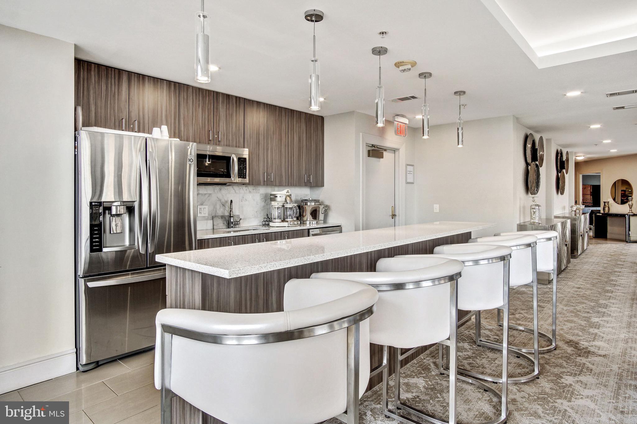 ECLIPSE ON CENTER PARK - Residential