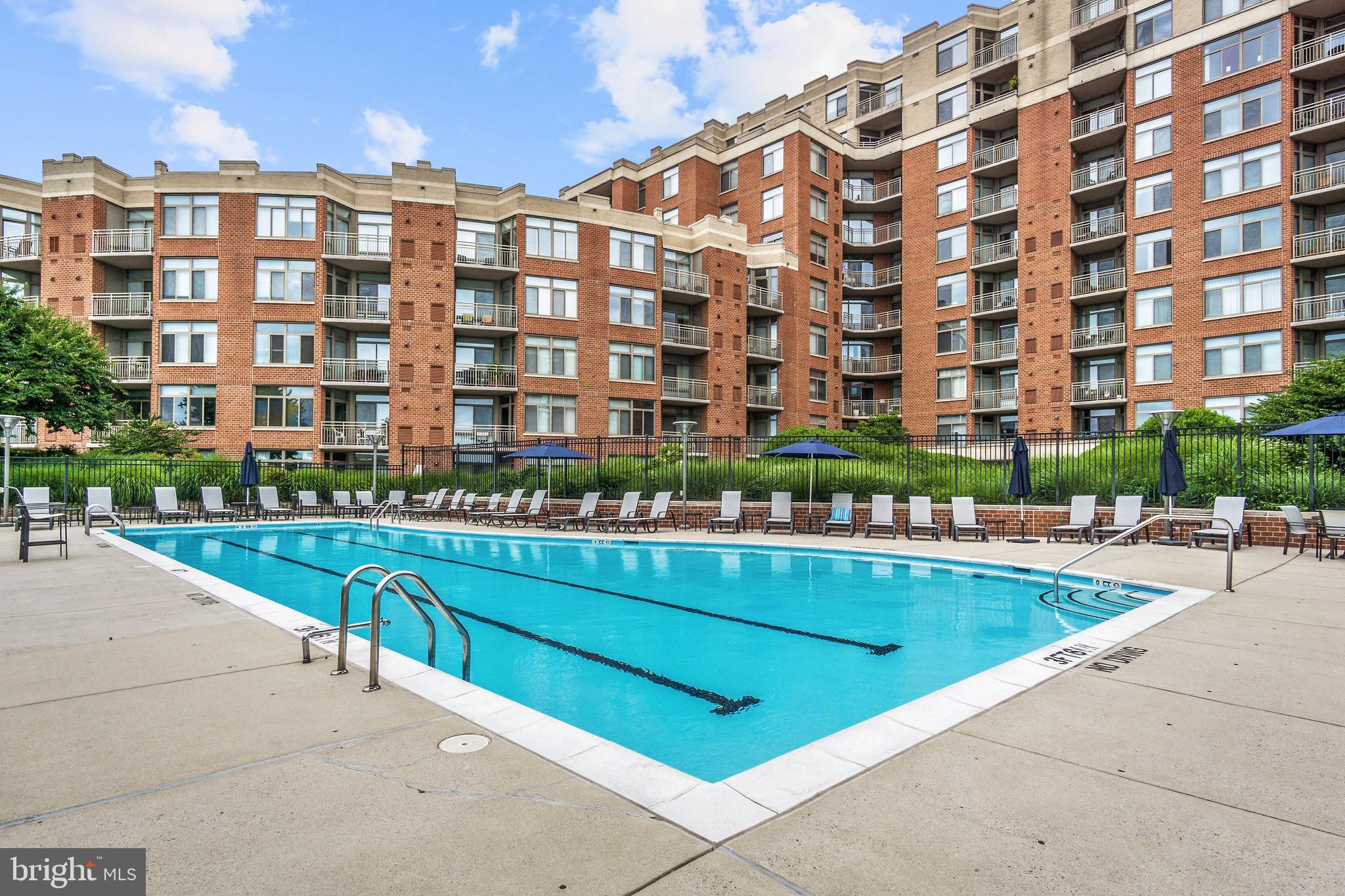 ECLIPSE ON CENTER PARK - Residential