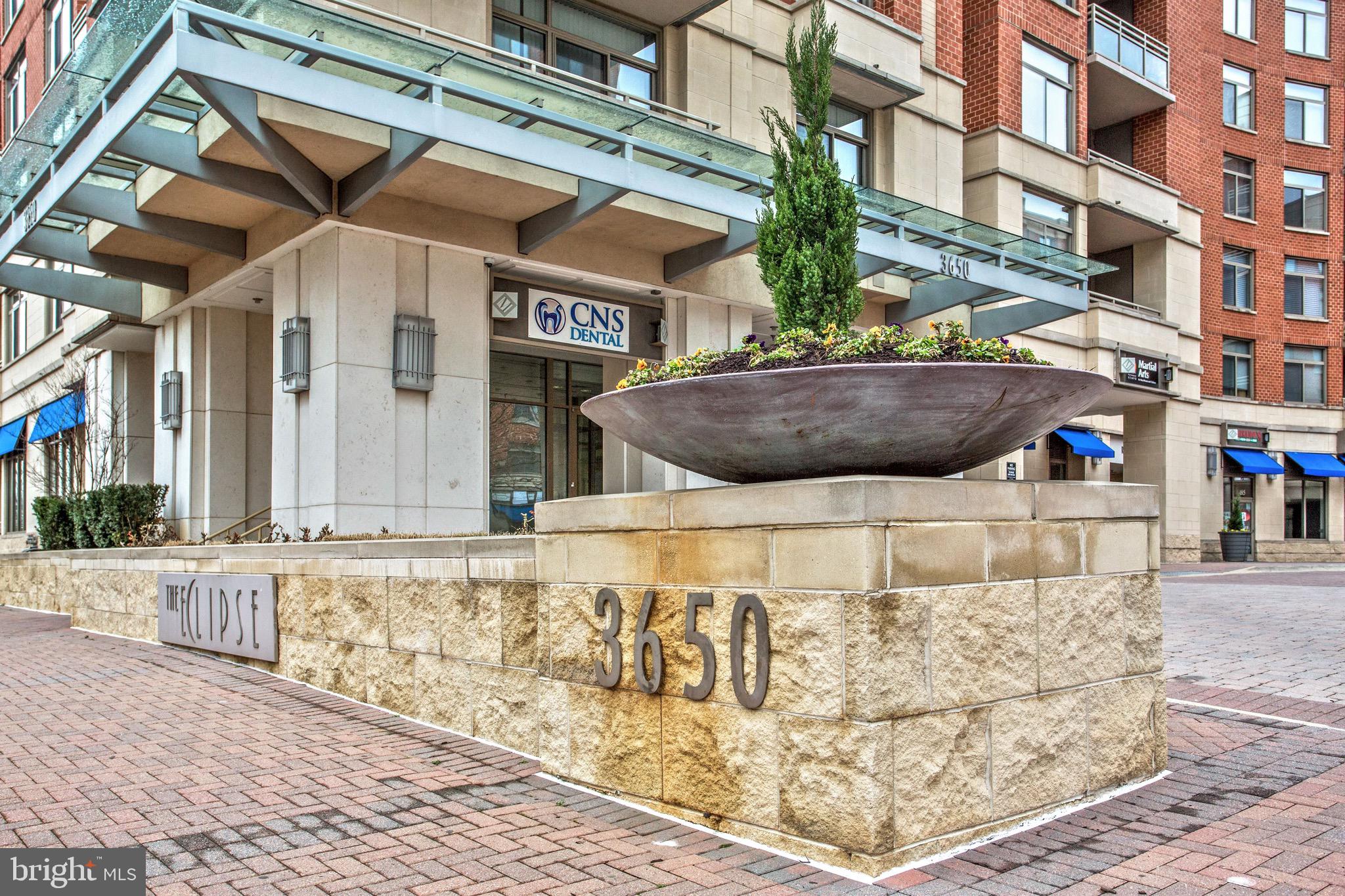 ECLIPSE ON CENTER PARK - Residential