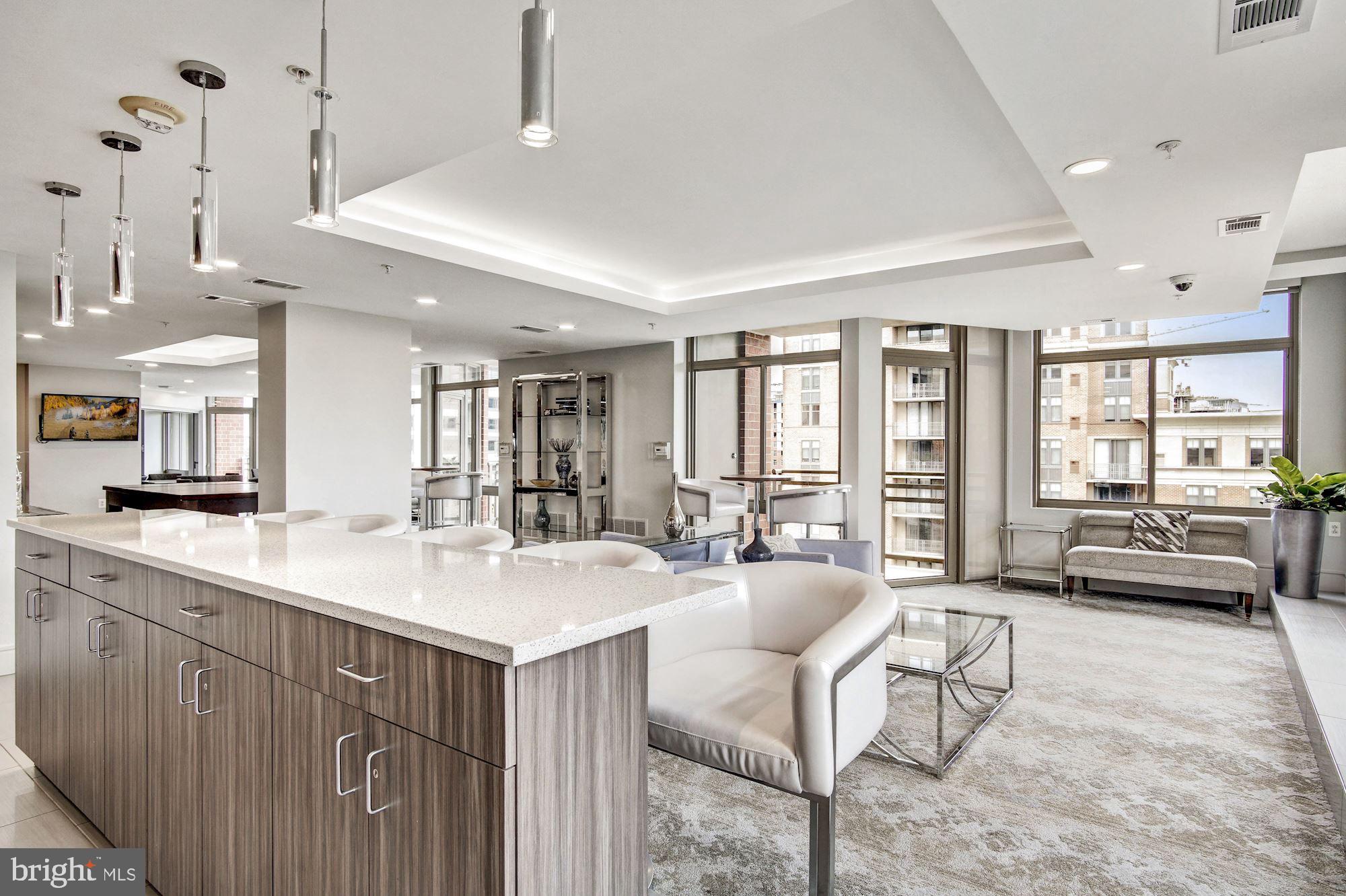 ECLIPSE ON CENTER PARK - Residential