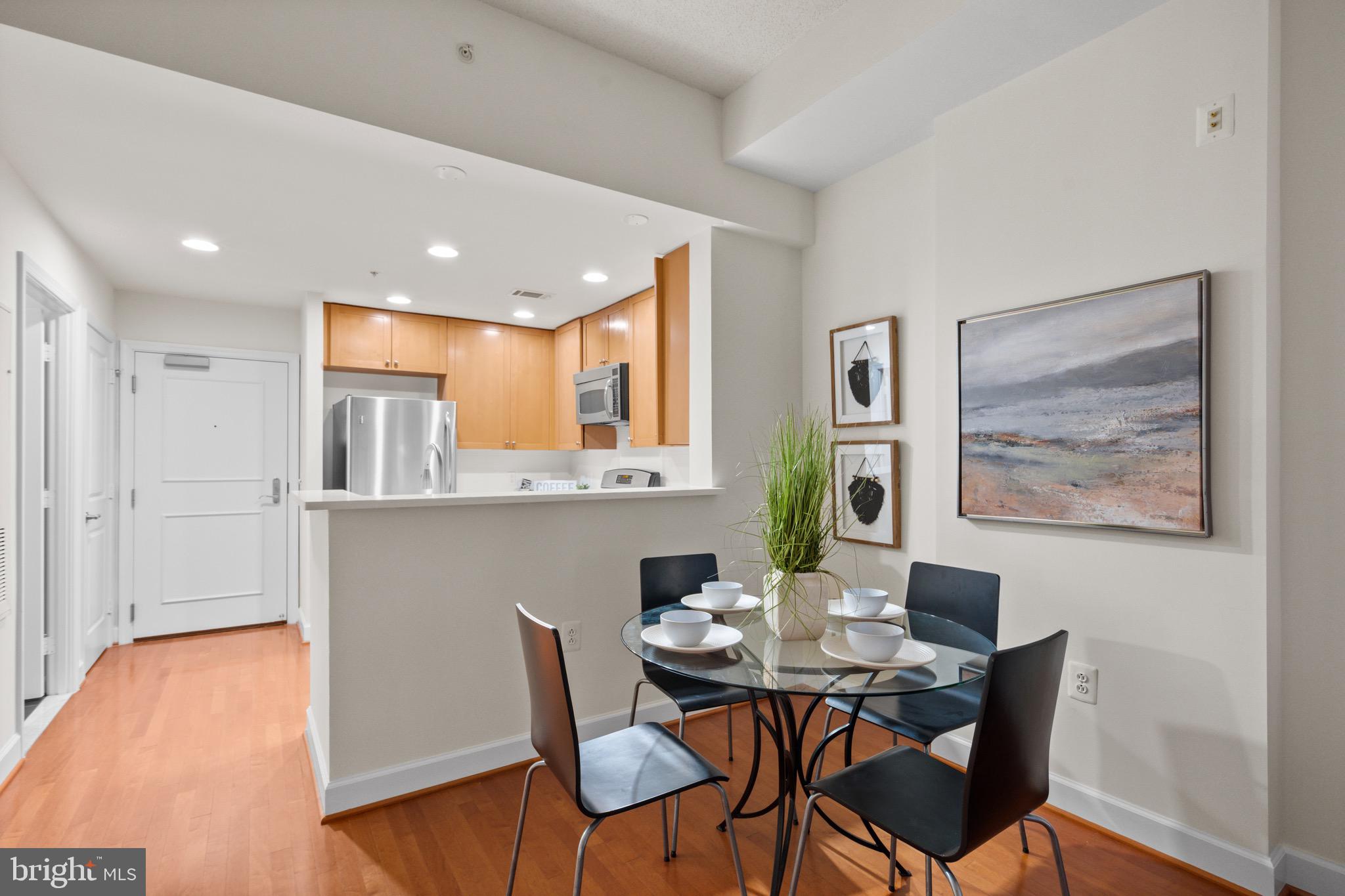 ECLIPSE ON CENTER PARK - Residential