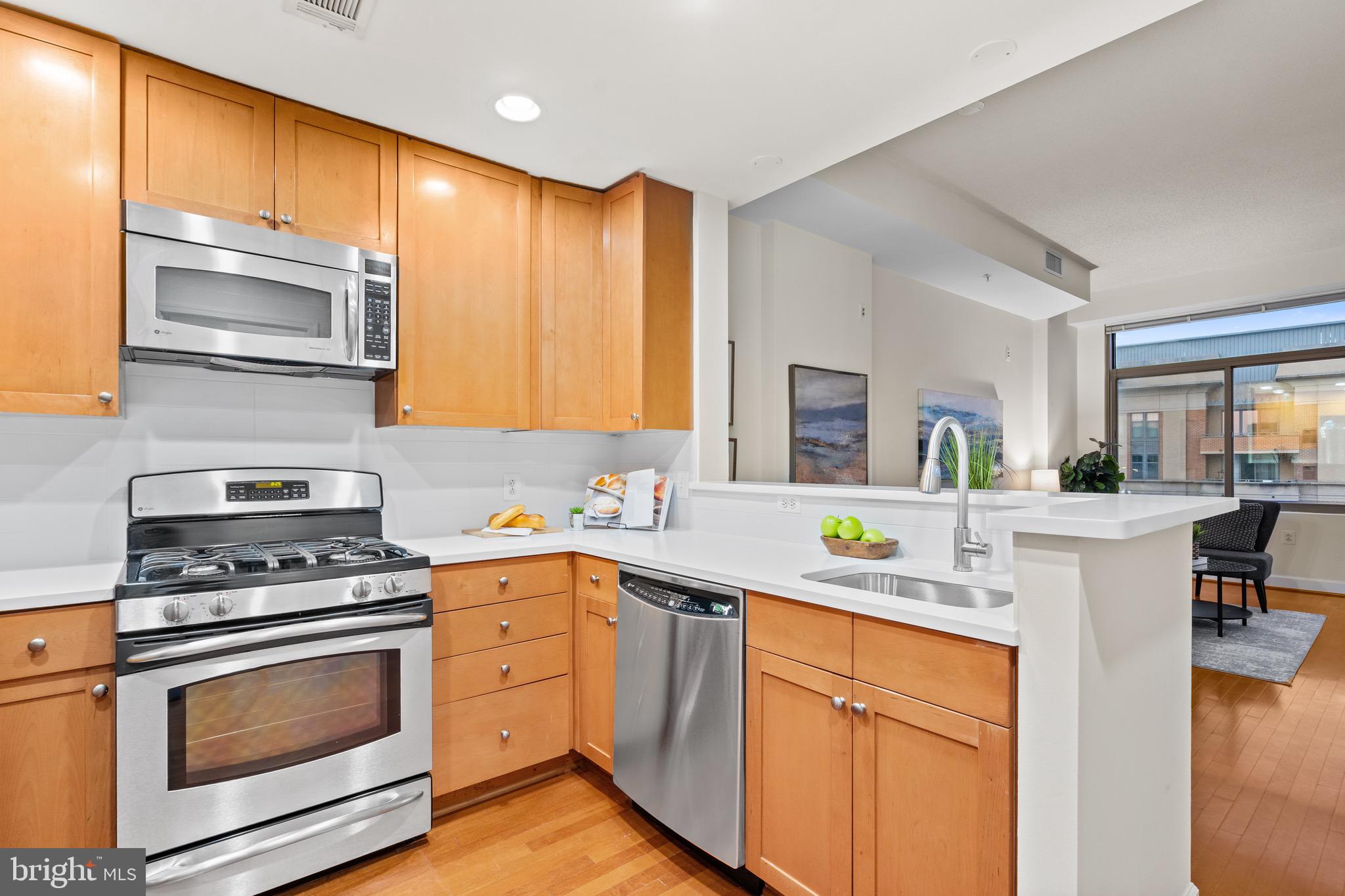 3650 S GLEBE ROAD 1147
