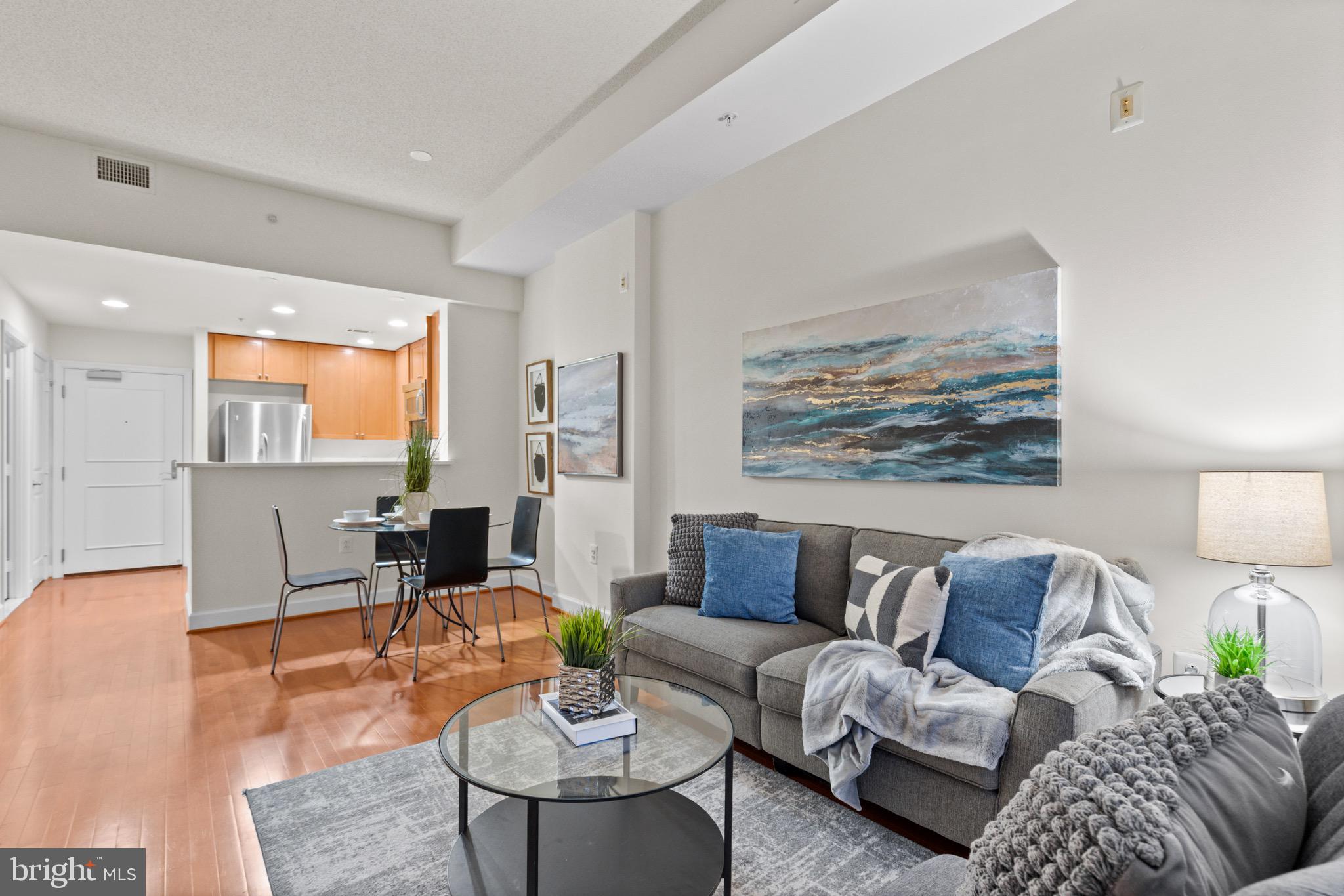 ECLIPSE ON CENTER PARK - Residential