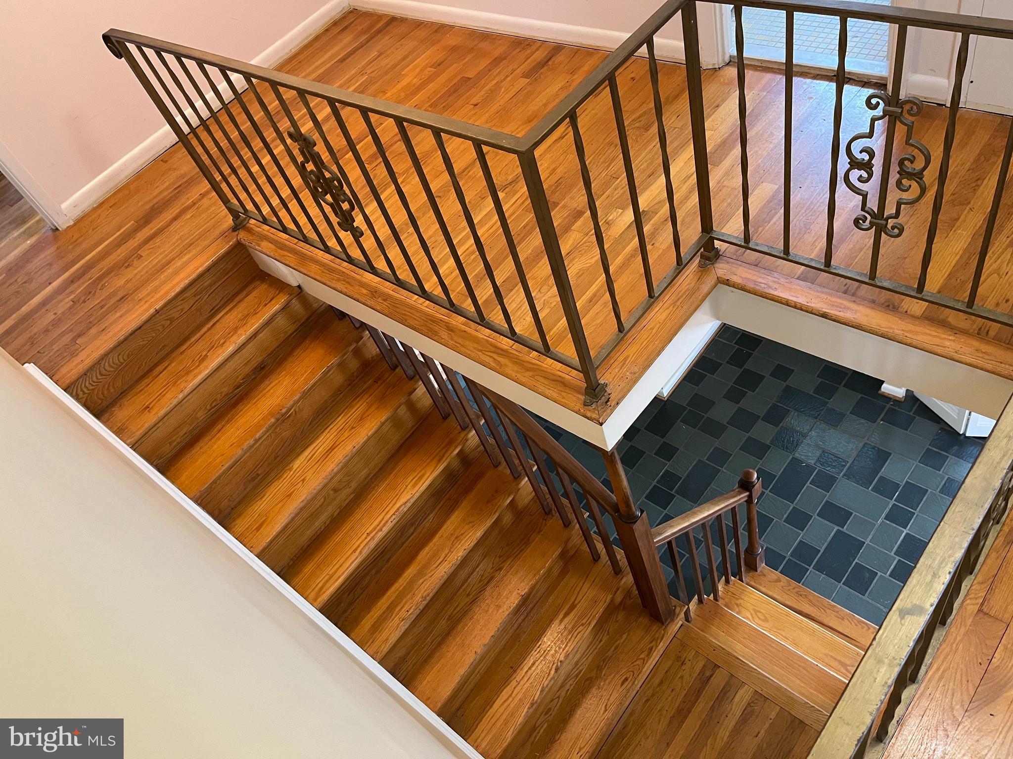 FOXHALL - Residential