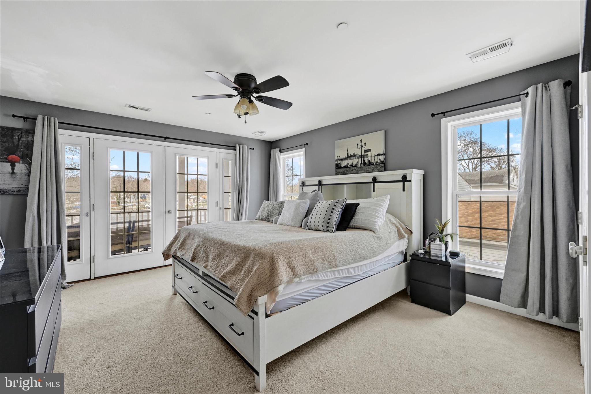 GREEN GABLES - Residential