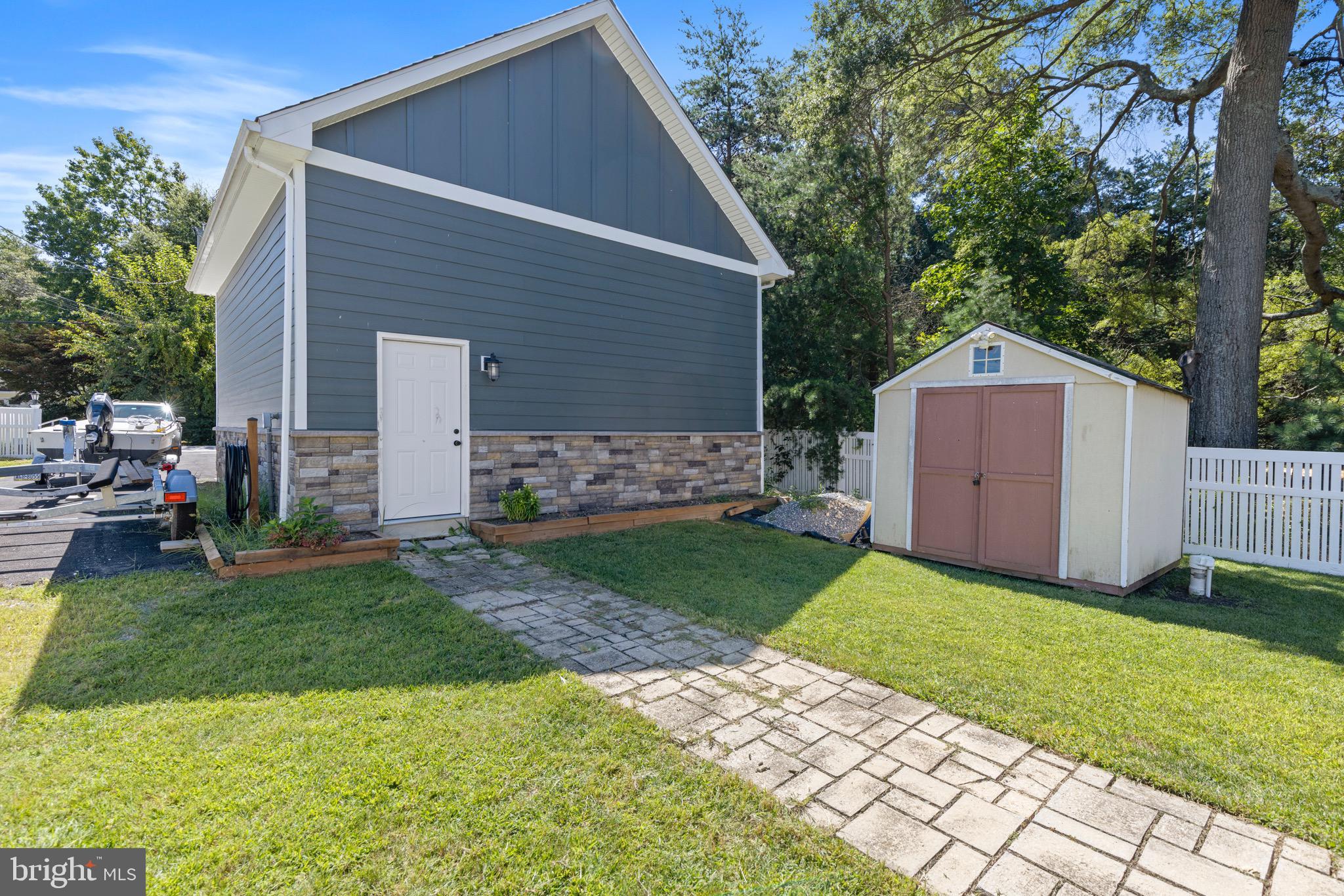 GREEN GABLES - Residential