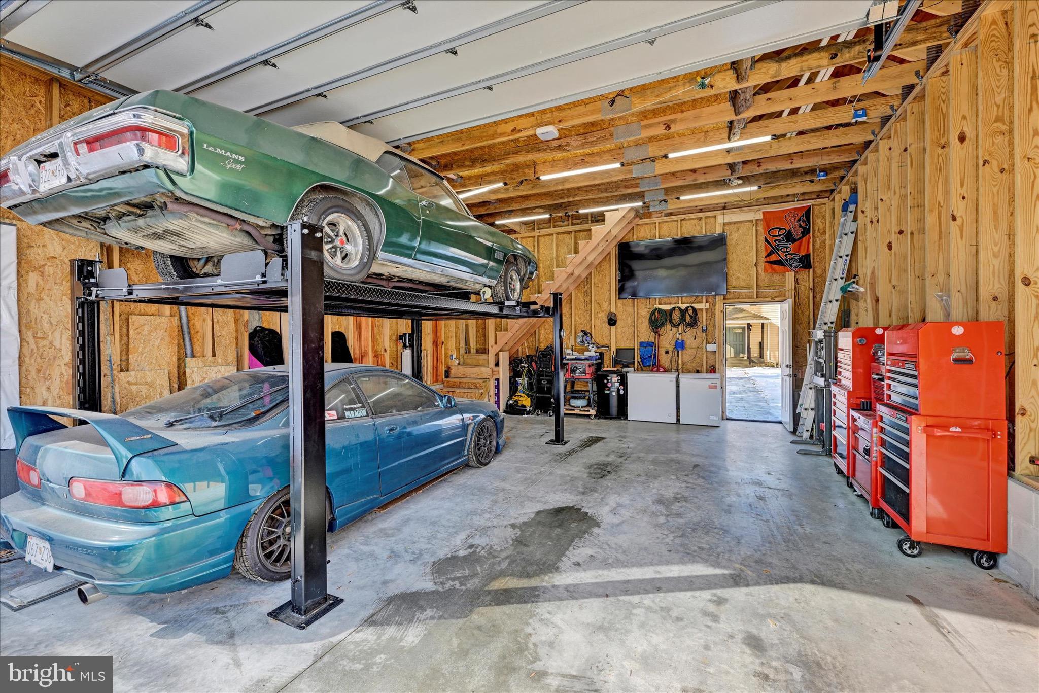 GREEN GABLES - Residential